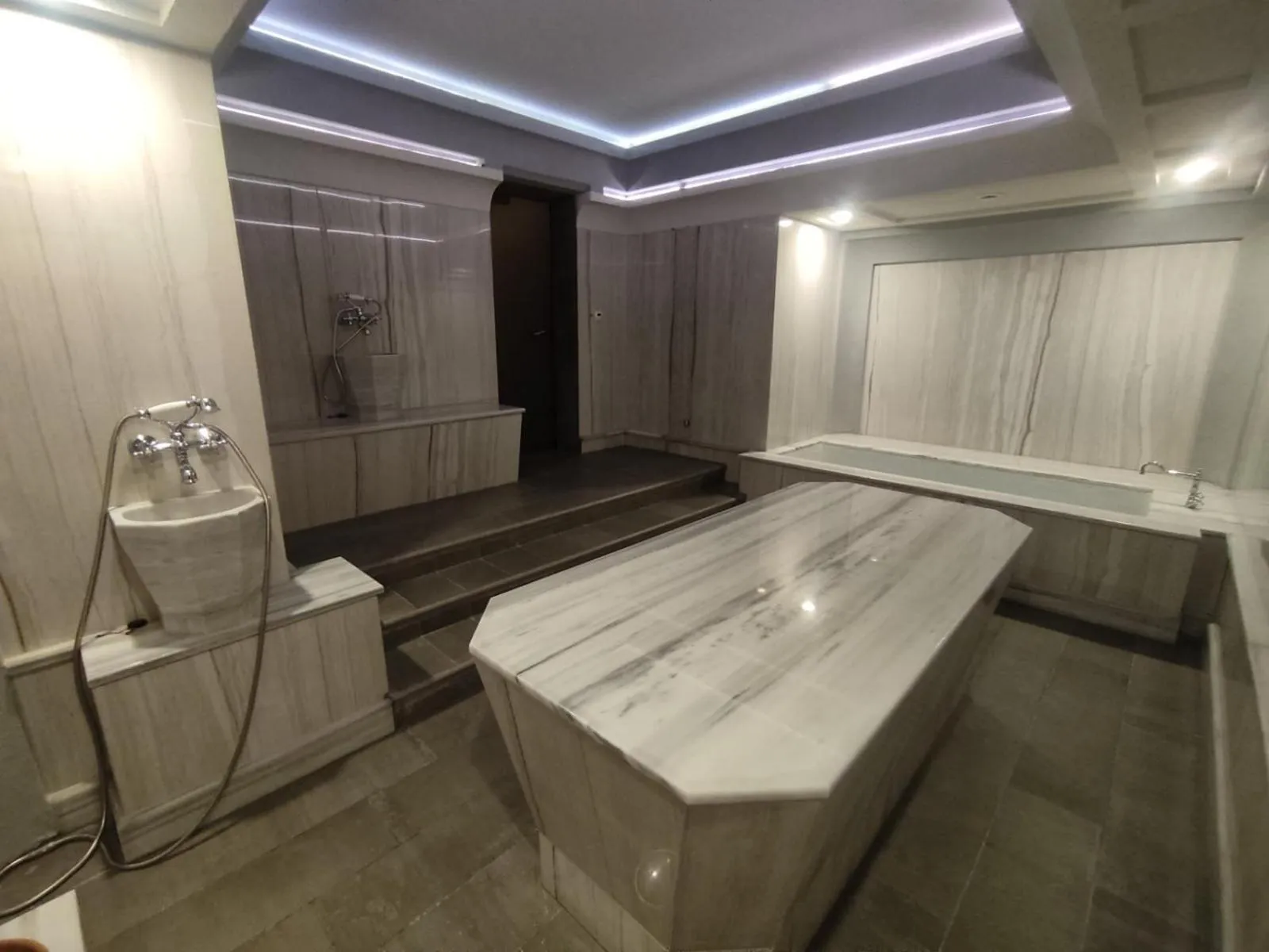 Steam room in 7 Pools SPA Boutique Hotel