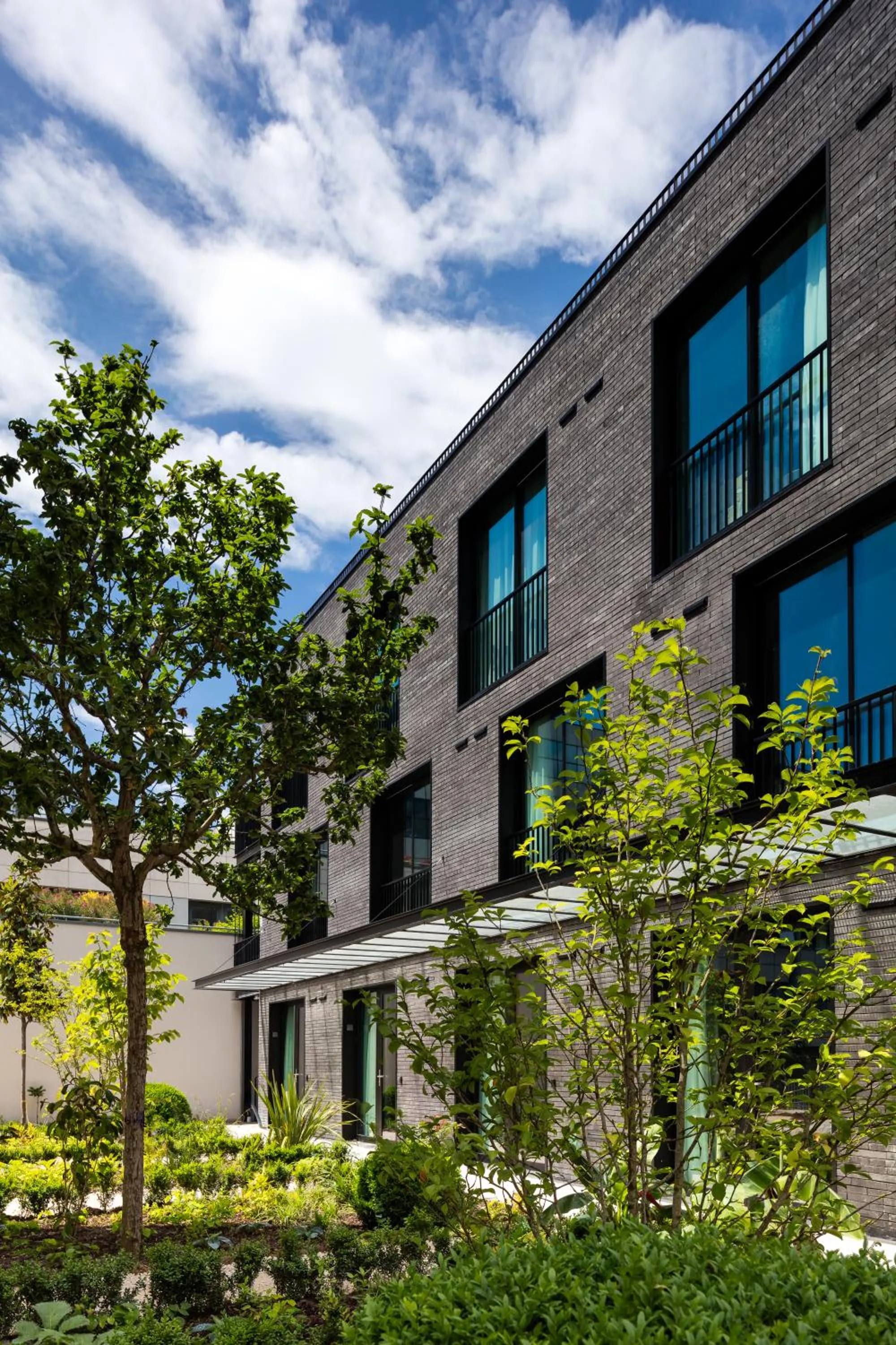 Property building in Deskopolitan House