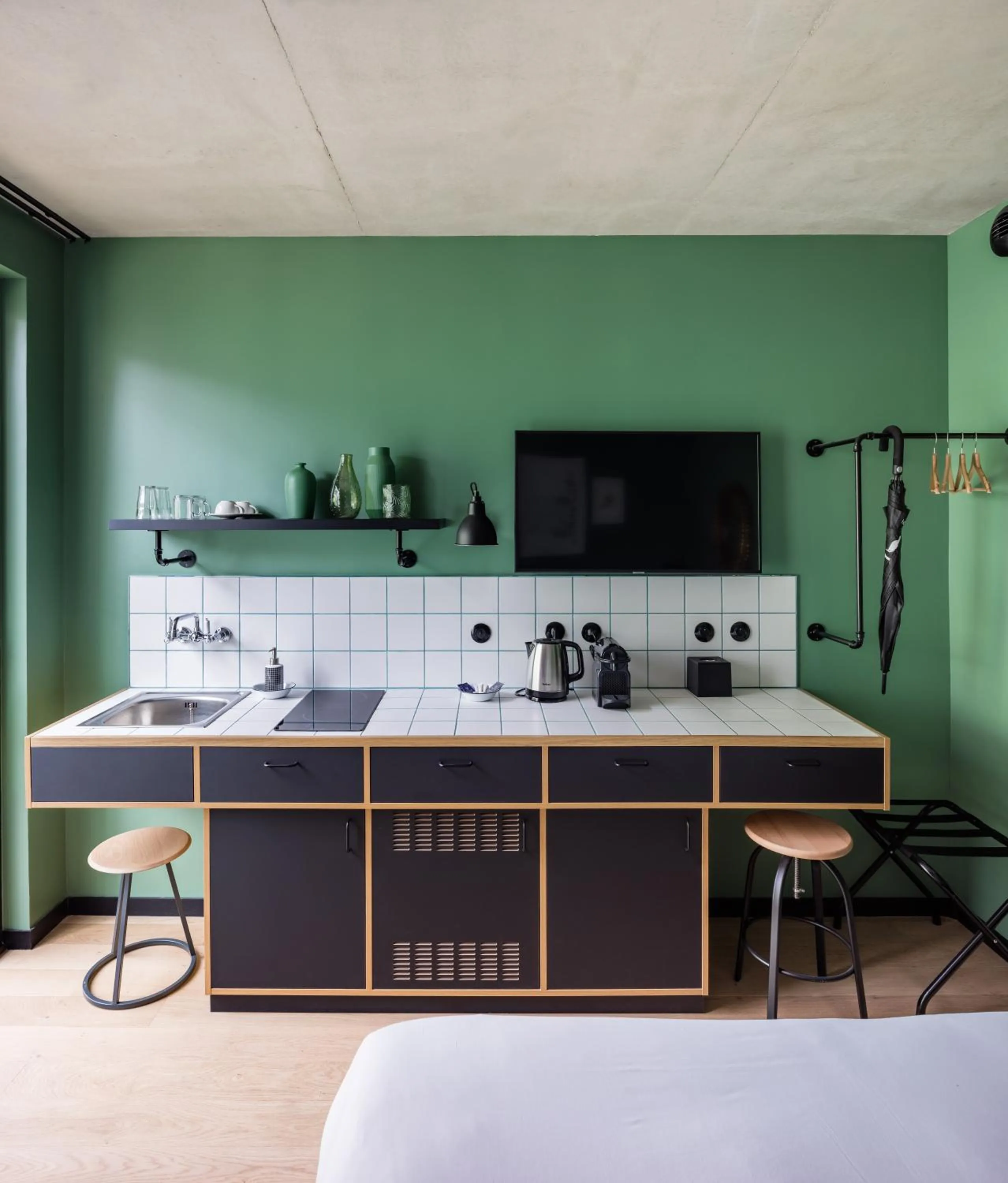 Coffee/tea facilities in Deskopolitan House