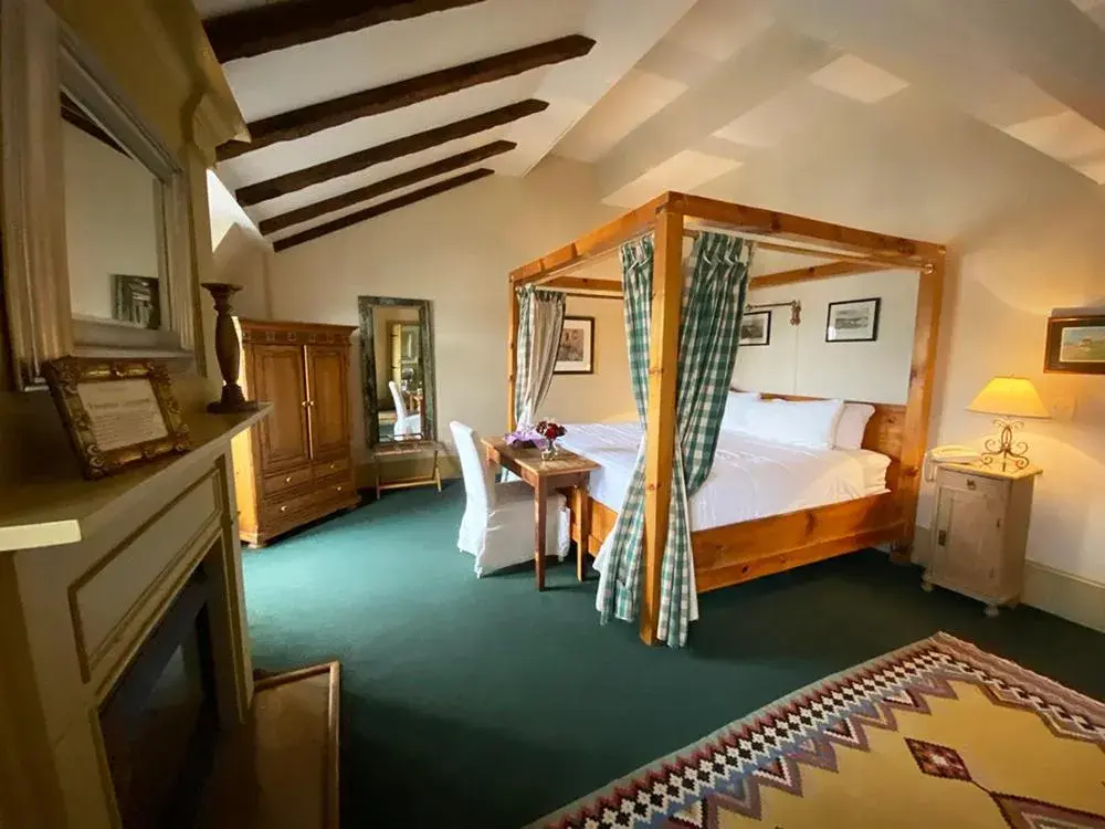 Deluxe King Room in The Red Lion Inn Deluxe King Room in The Red Lion Inn