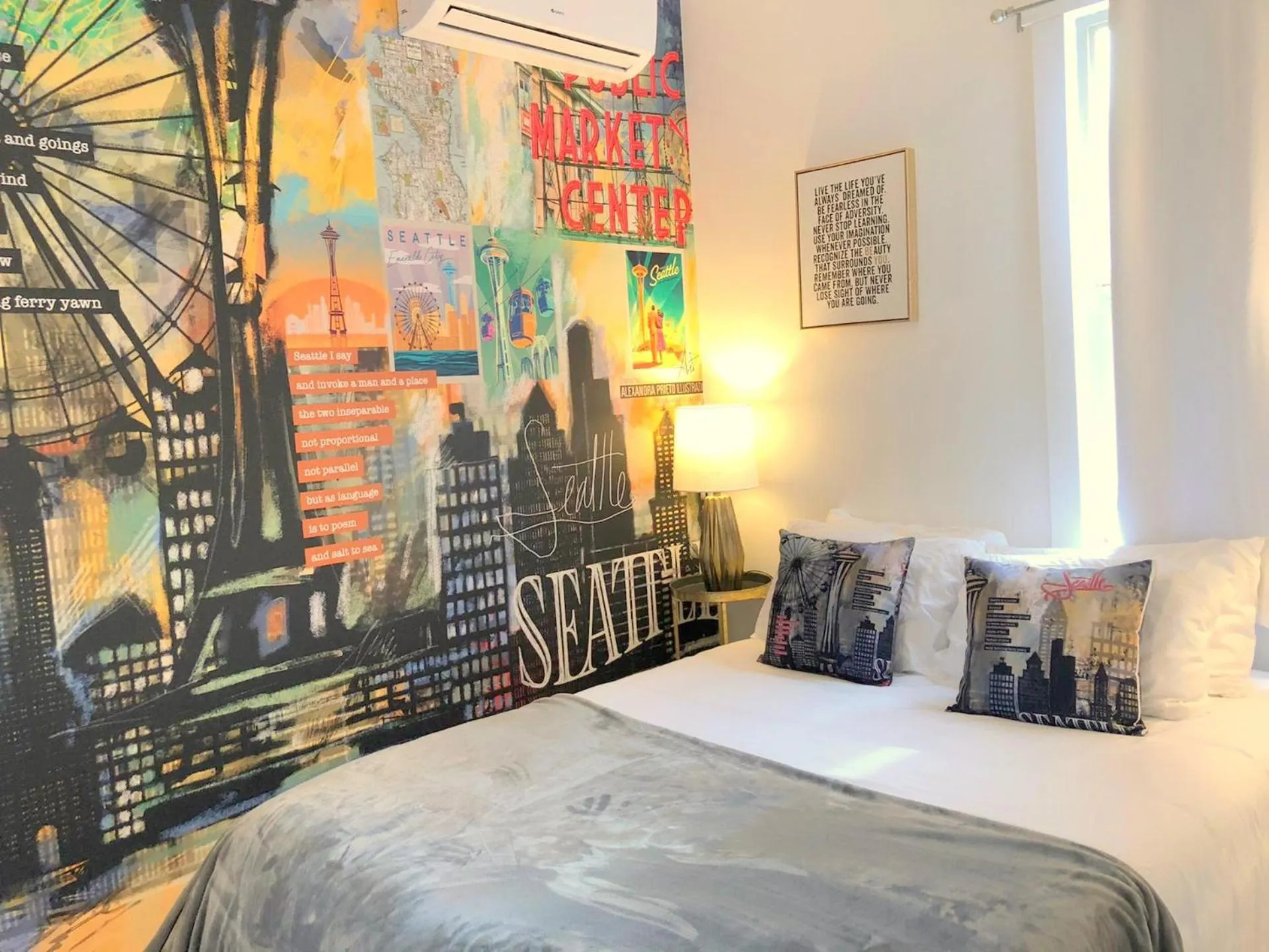 Bed in The ART INN Seattle