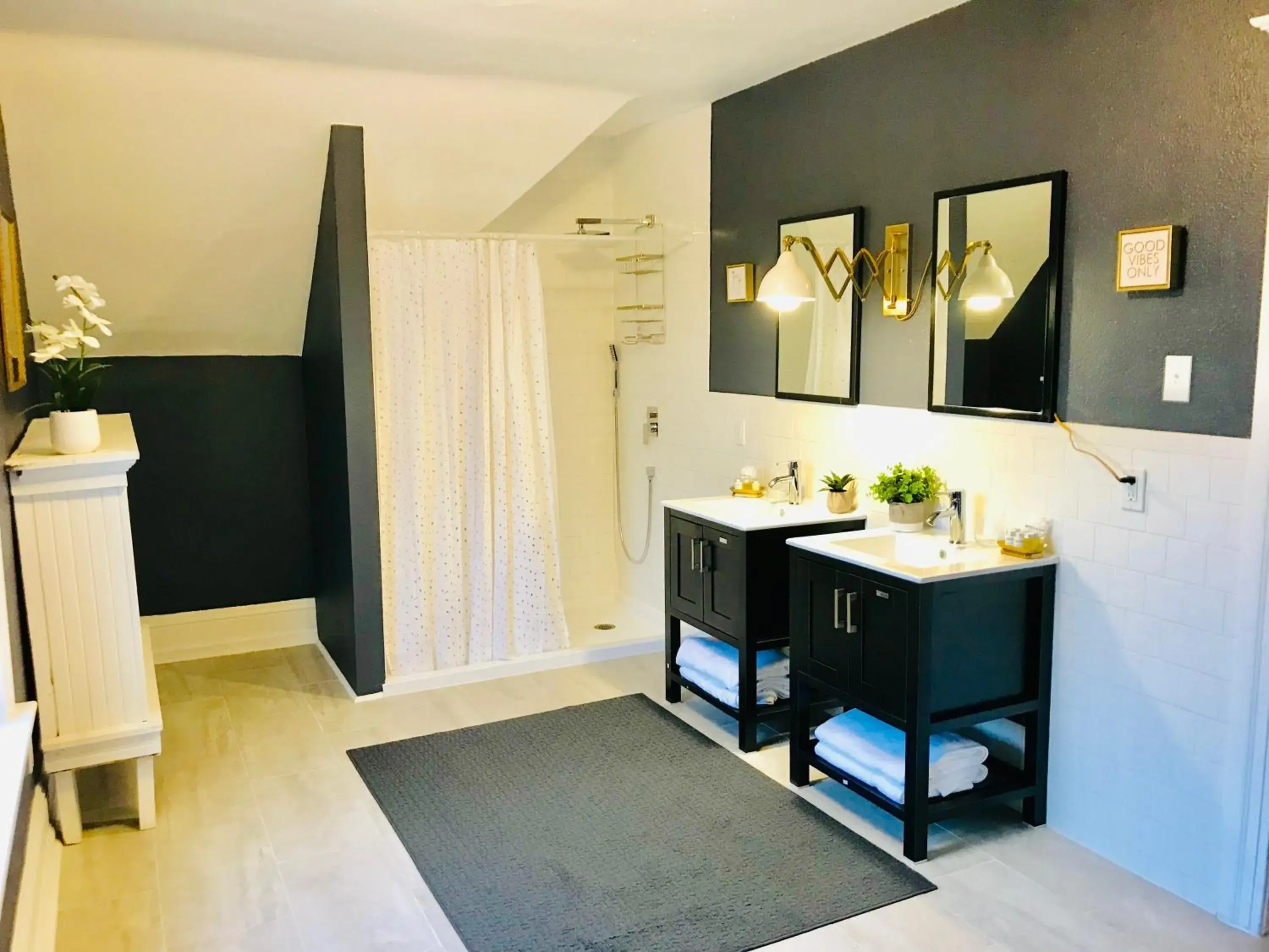 Property building in The ART INN Seattle Property building in The ART INN Seattle