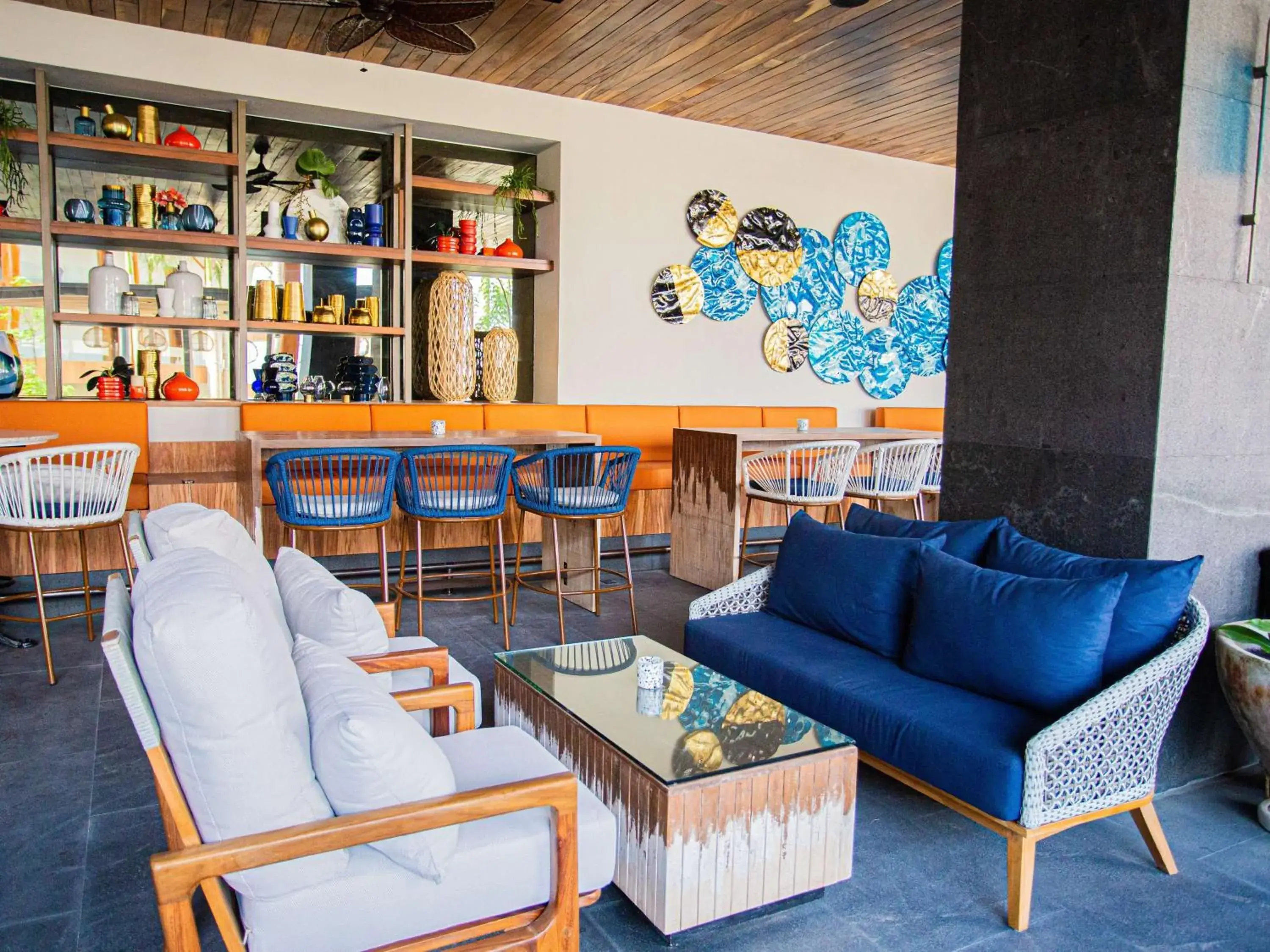 Lounge or bar in Armony Marival Resort & Spa Punta de Mita - MGallery collection Lounge or bar in Armony Marival Resort & Spa Punta de Mita - MGallery collection