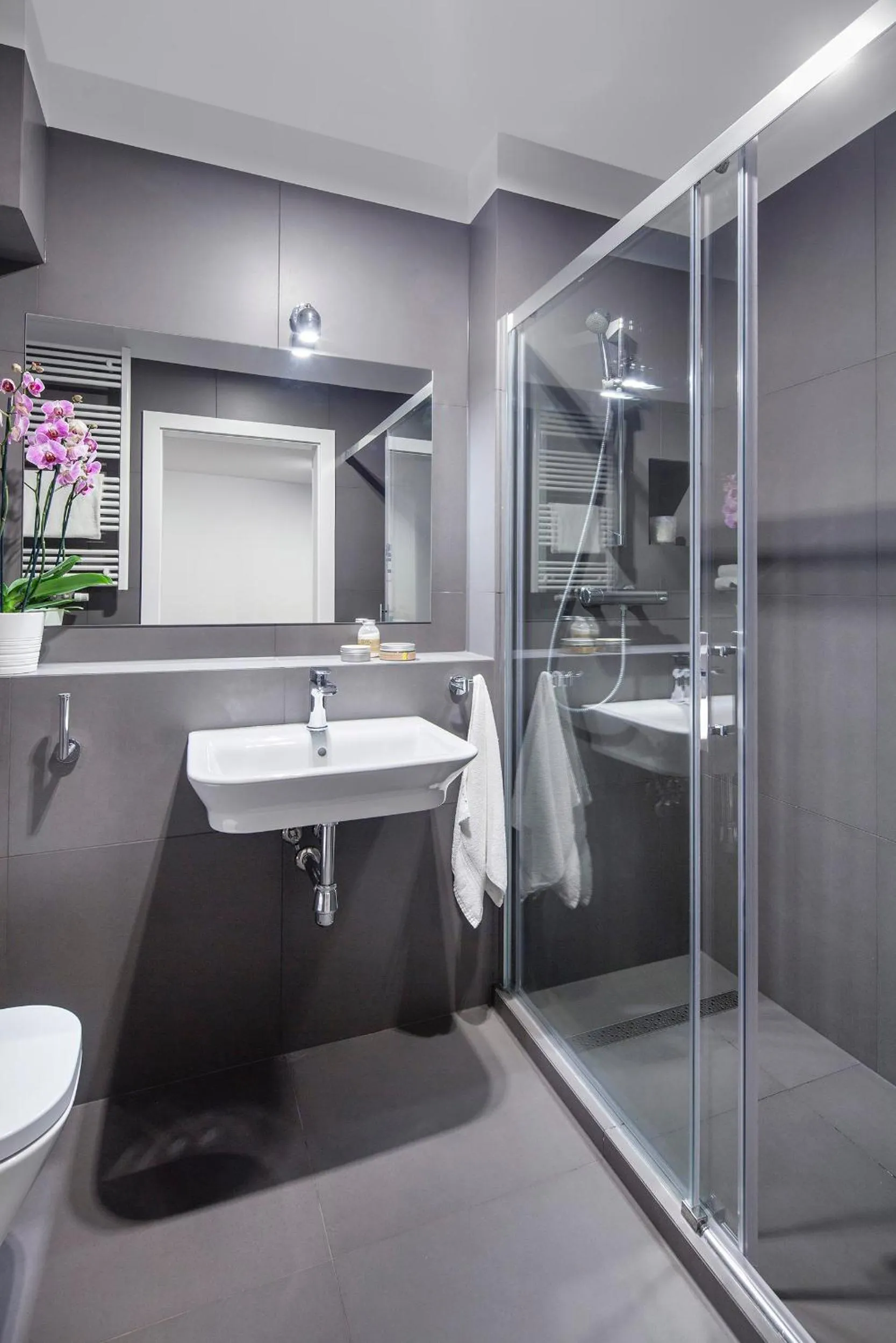 Bathroom in Sleepy3city Apartments Batorego 9 II