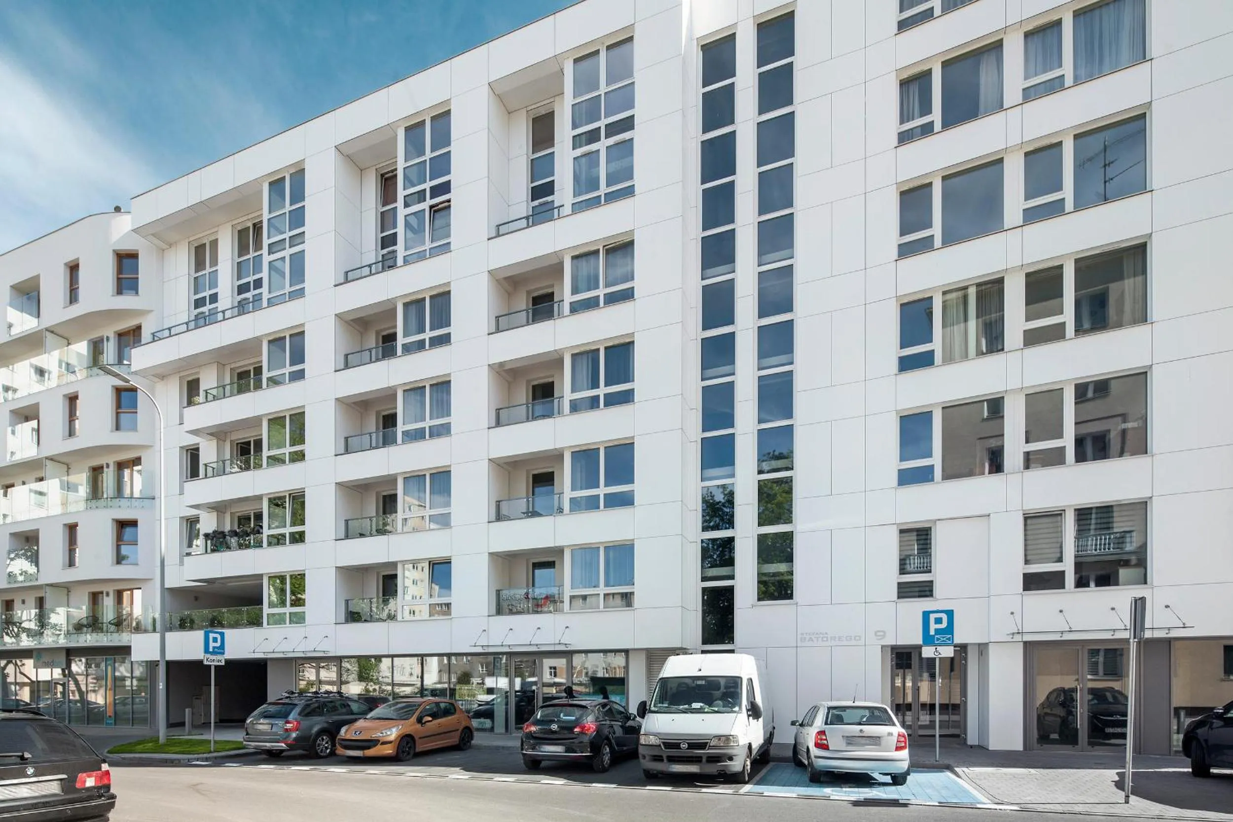 Facade/entrance in Sleepy3city Apartments Batorego 9 II