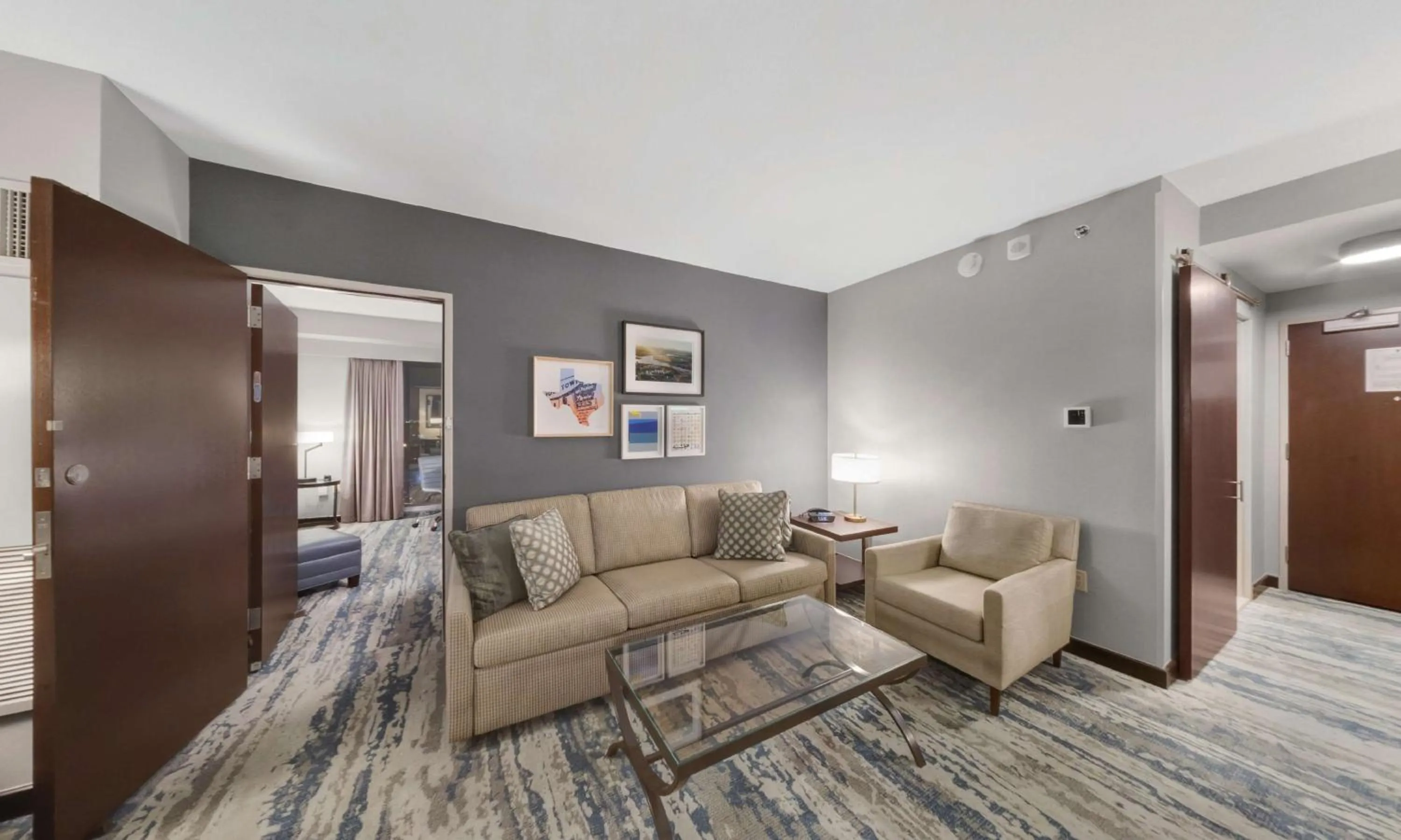 Living room in Hilton Americas - Houston