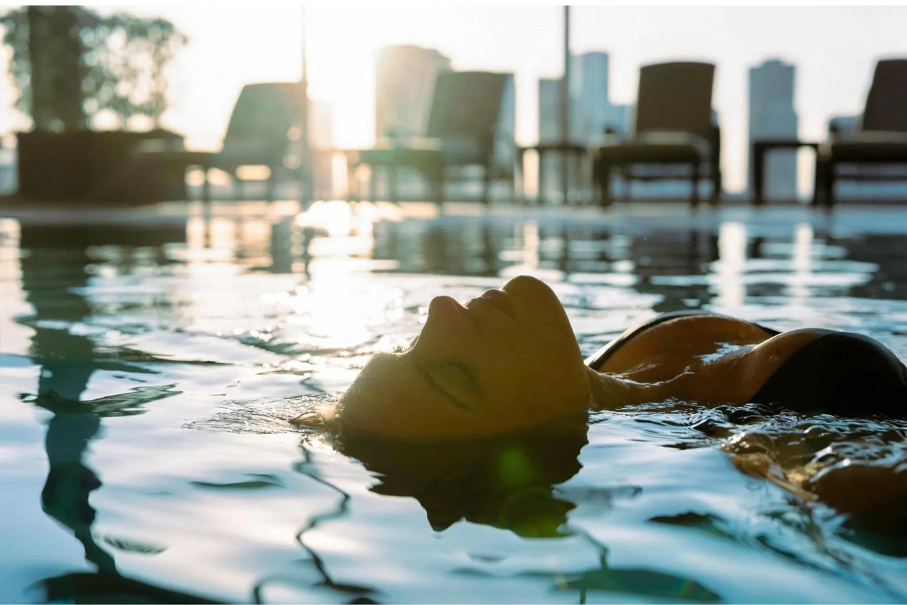 Swimming pool in Hilton Americas - Houston