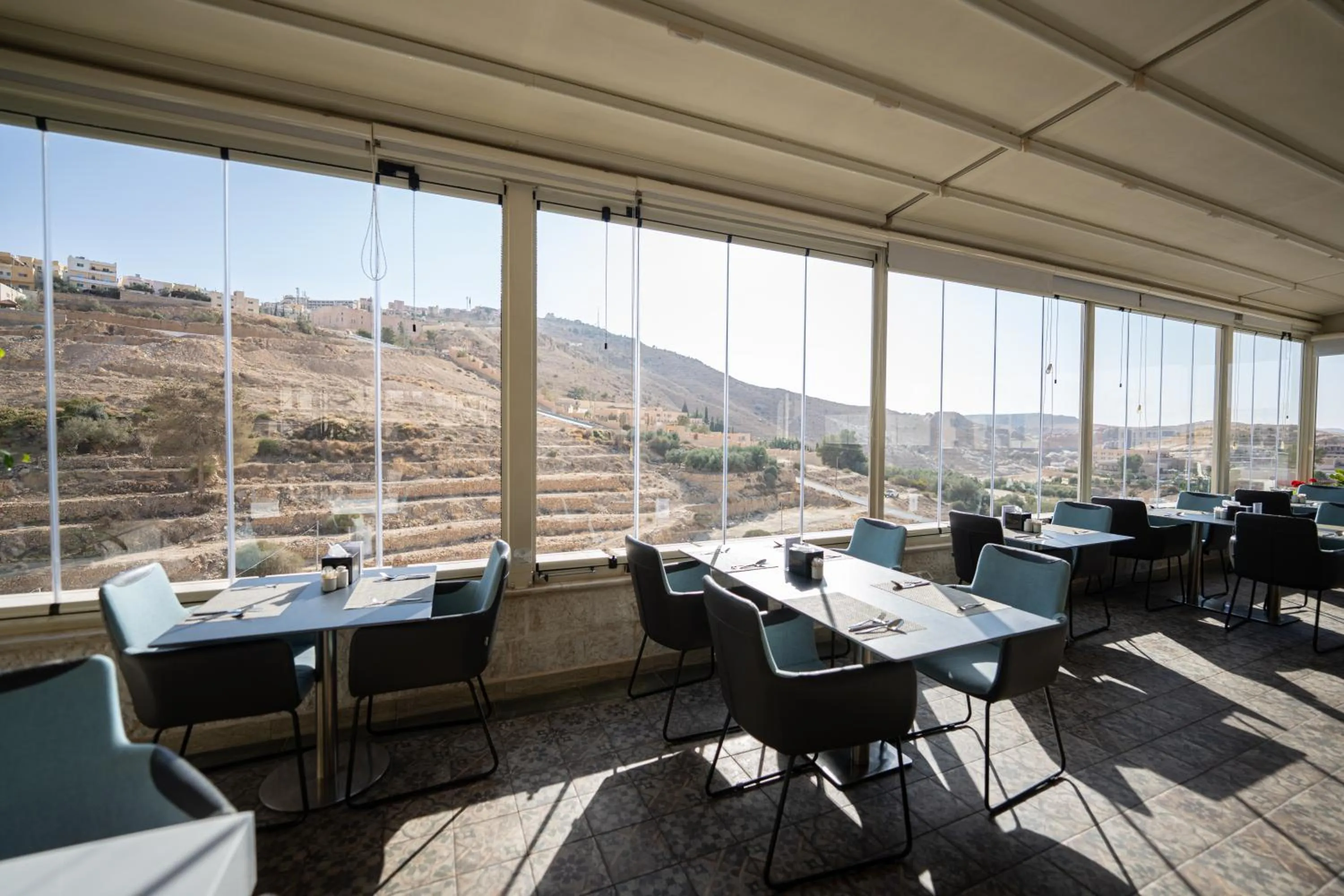 Restaurant/places to eat in Petra Boutique Hotel