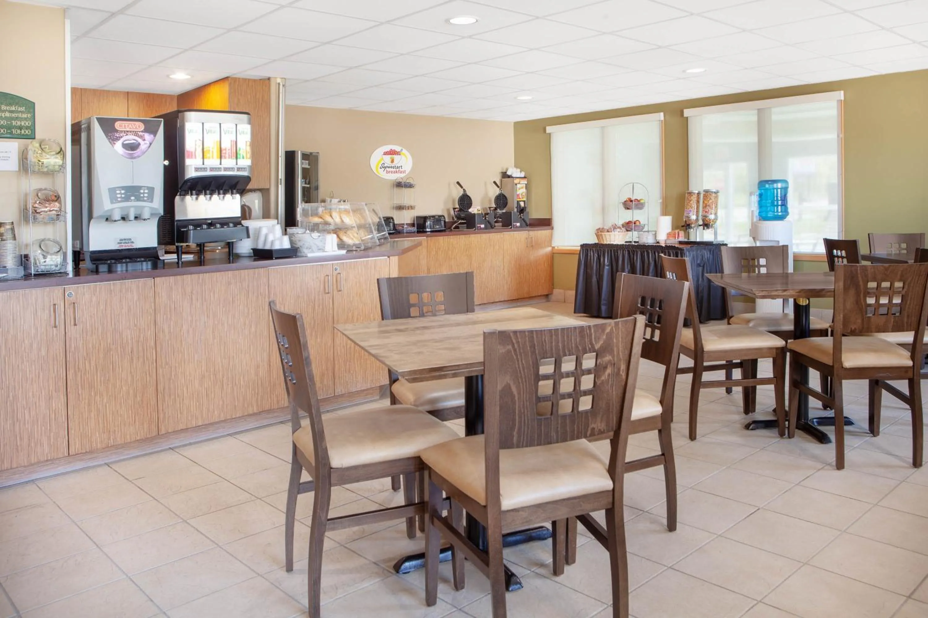 Breakfast in Super 8 by Wyndham Midland