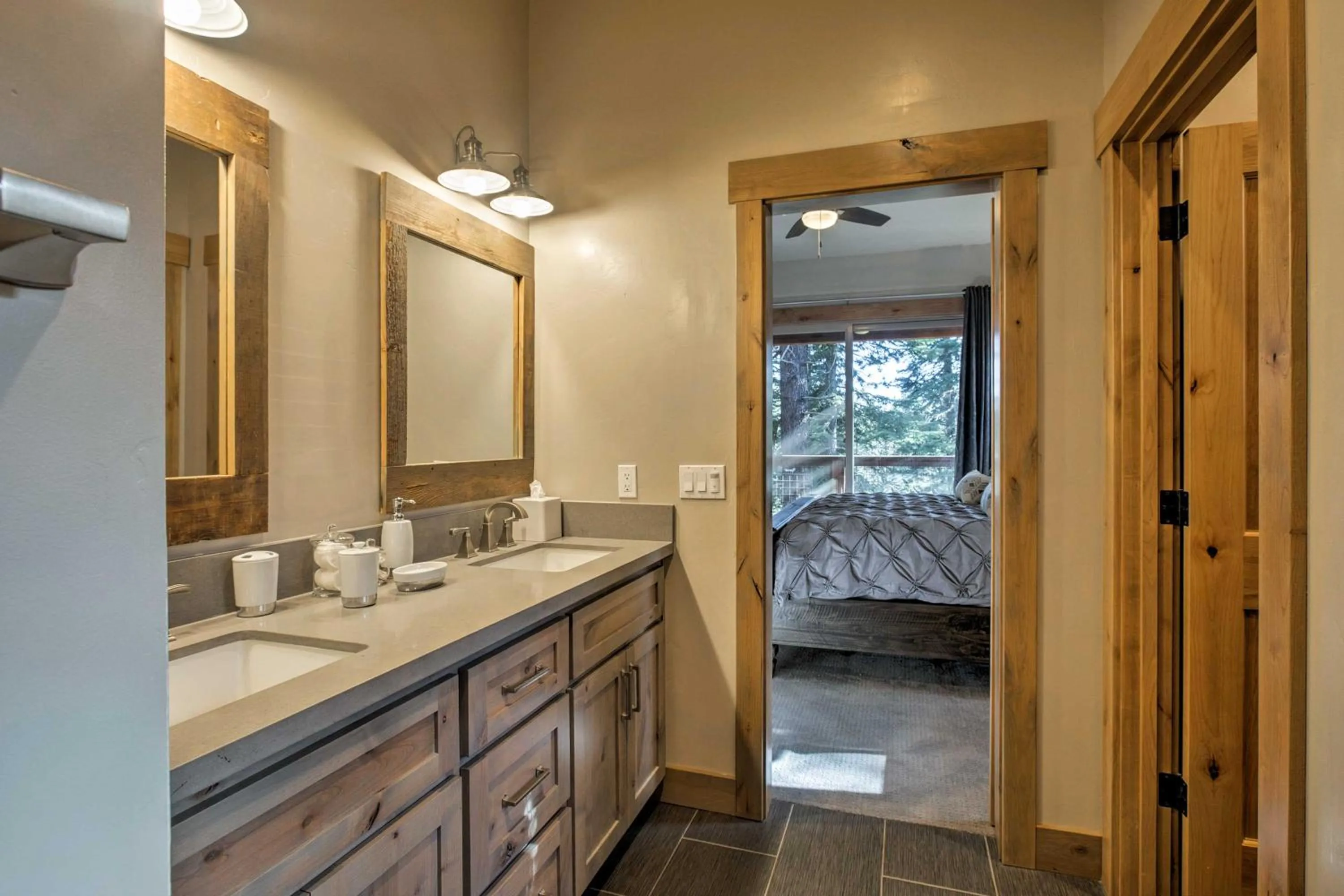 Bathroom in Saint Bernard - Luxurious Upscale Comfy Mountain Retreat Hot Tub Gas BBQ with Level 2 EV Connection