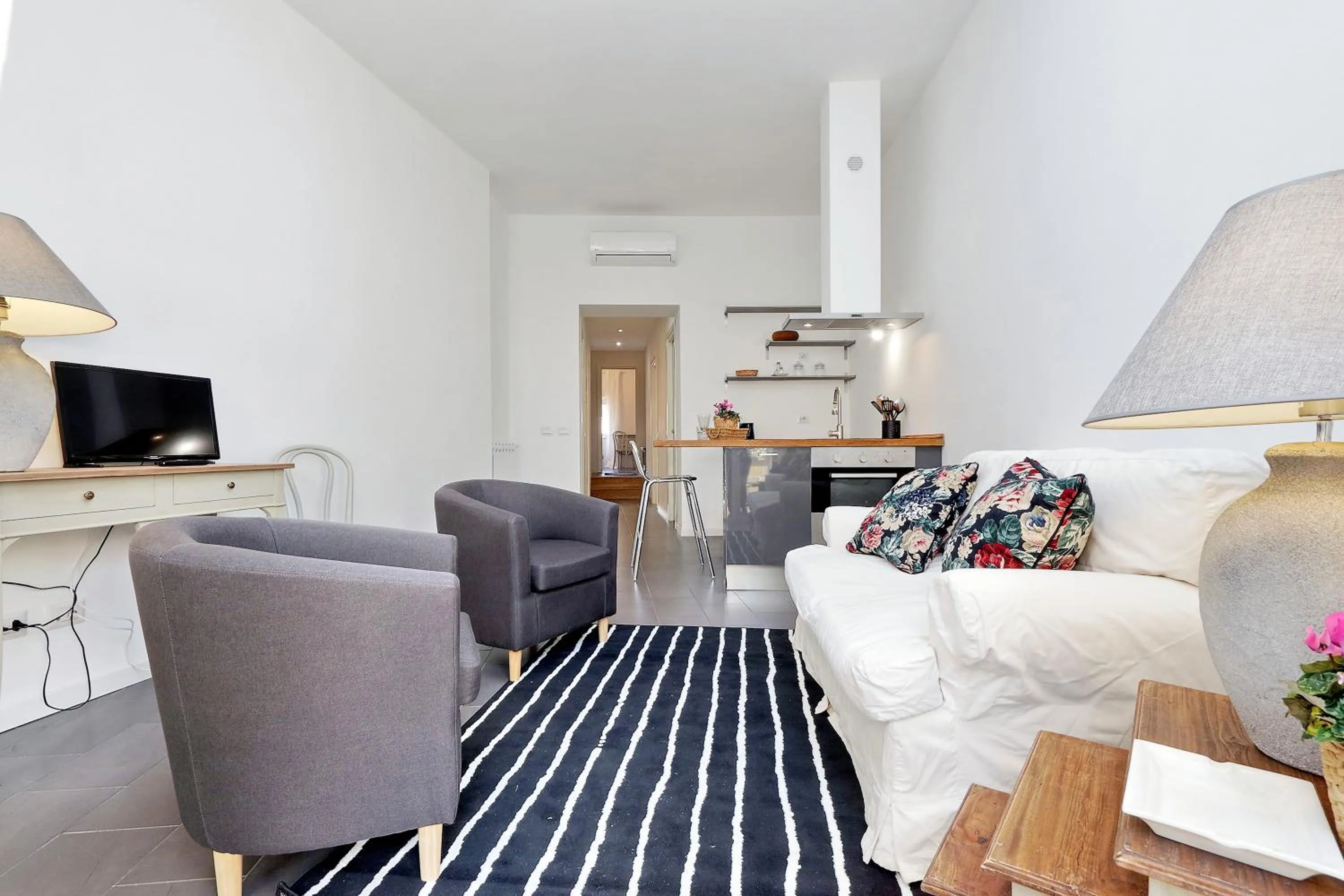 Monti charming apartment - Rome short let Service