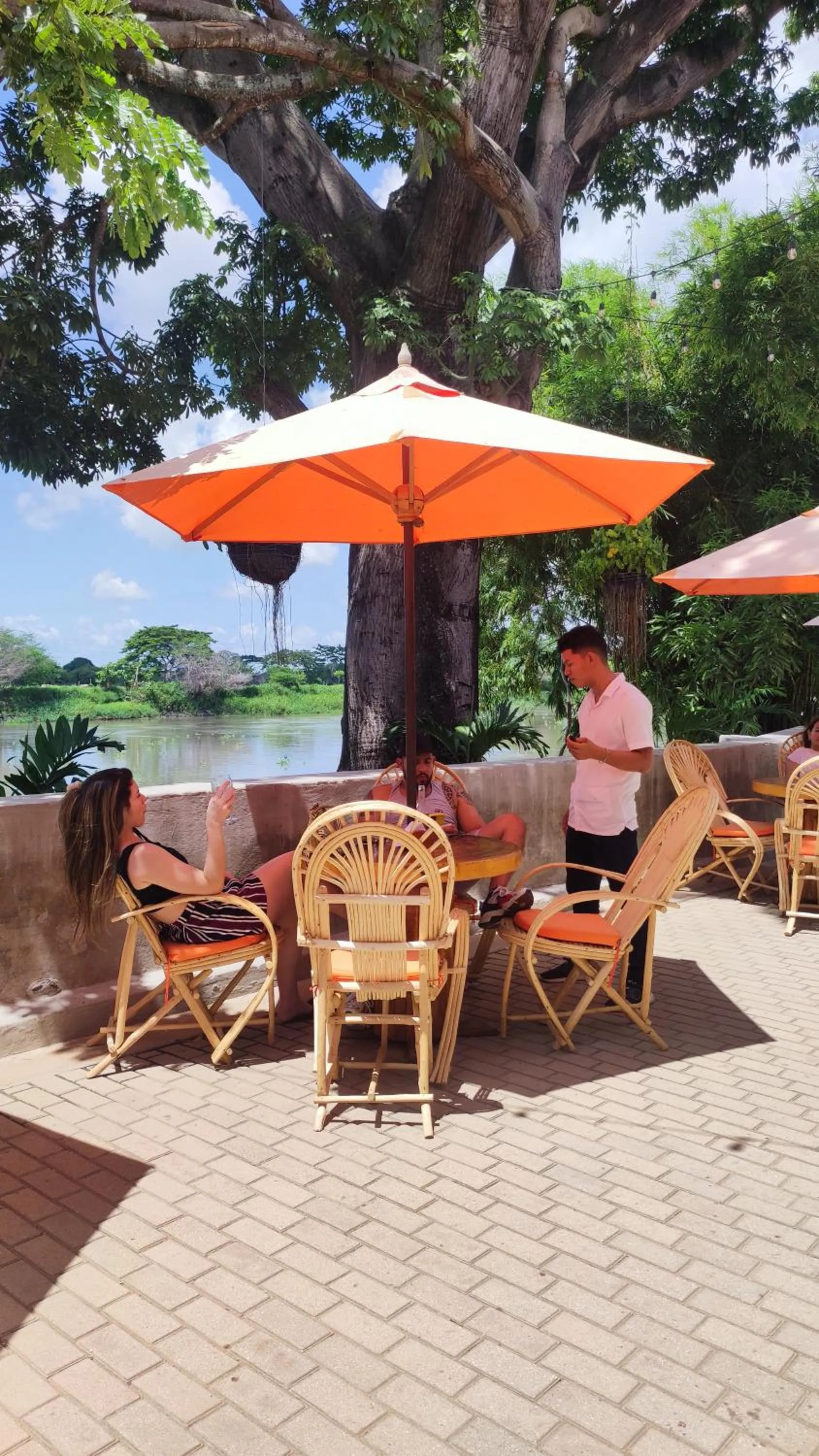 Restaurant/places to eat in HOTEL NIETO MOMPOX, ubicado en el corazón del centro histórico, frente al rio magdalena en zona de malecón