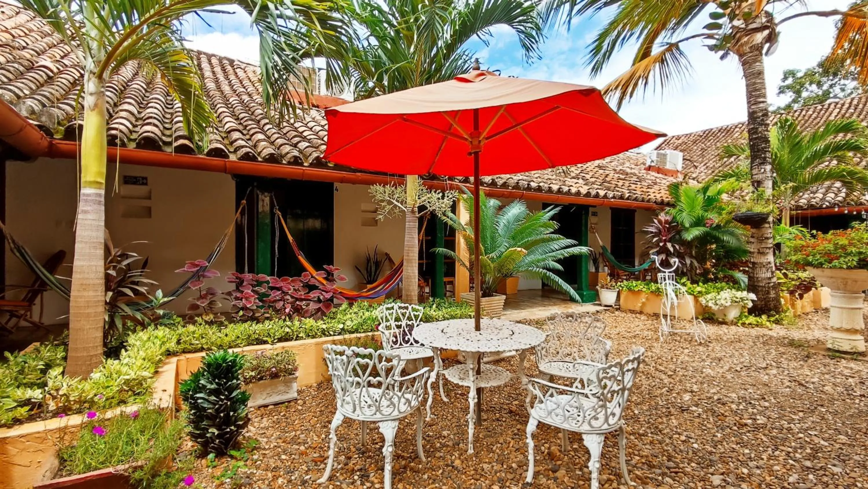 HOTEL NIETO MOMPOX, ubicado en el corazón del centro histórico, frente al rio magdalena en zona de malecón