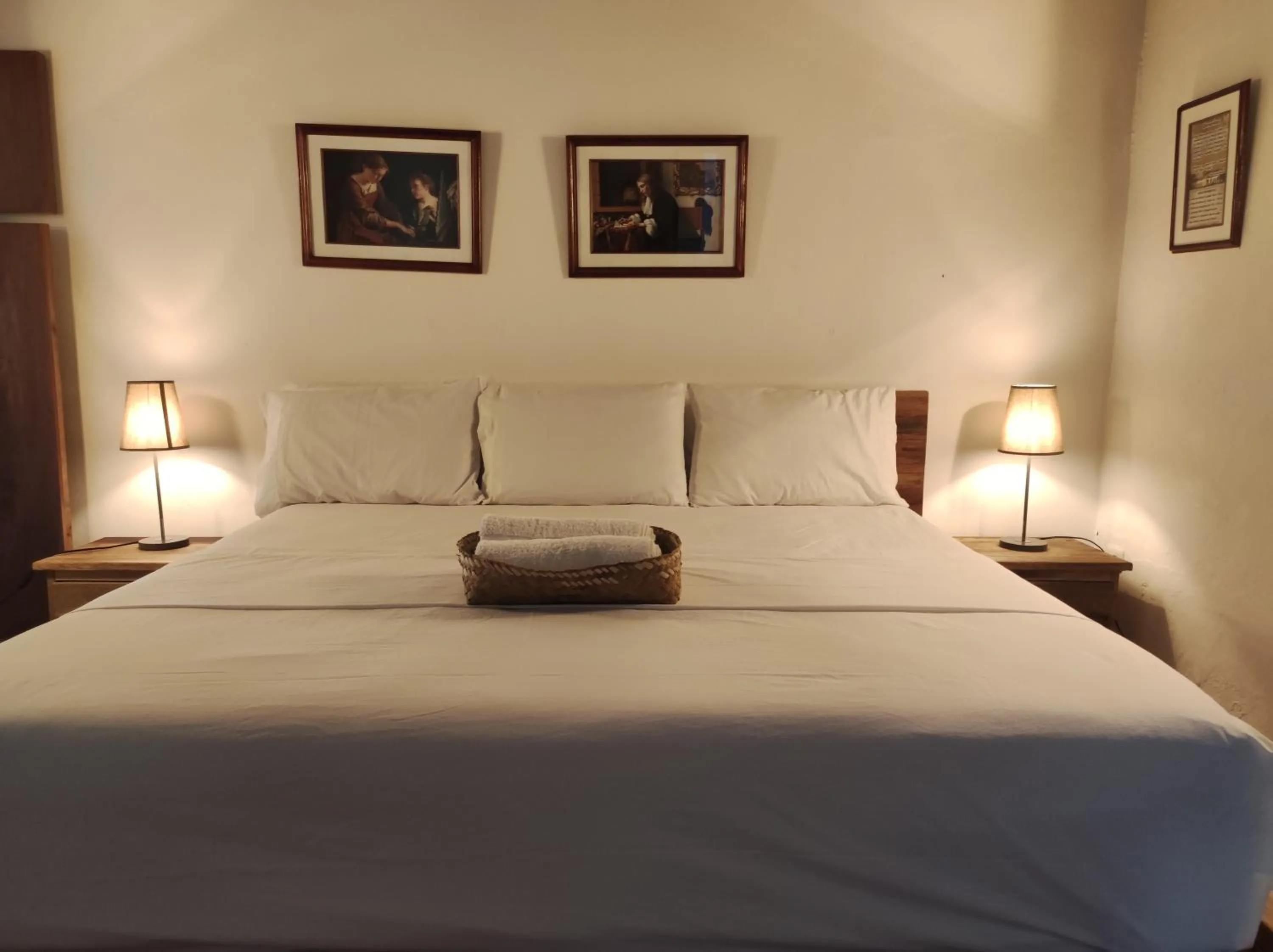 Bed in HOTEL NIETO MOMPOX, ubicado en el corazón del centro histórico, frente al rio magdalena en zona de malecón