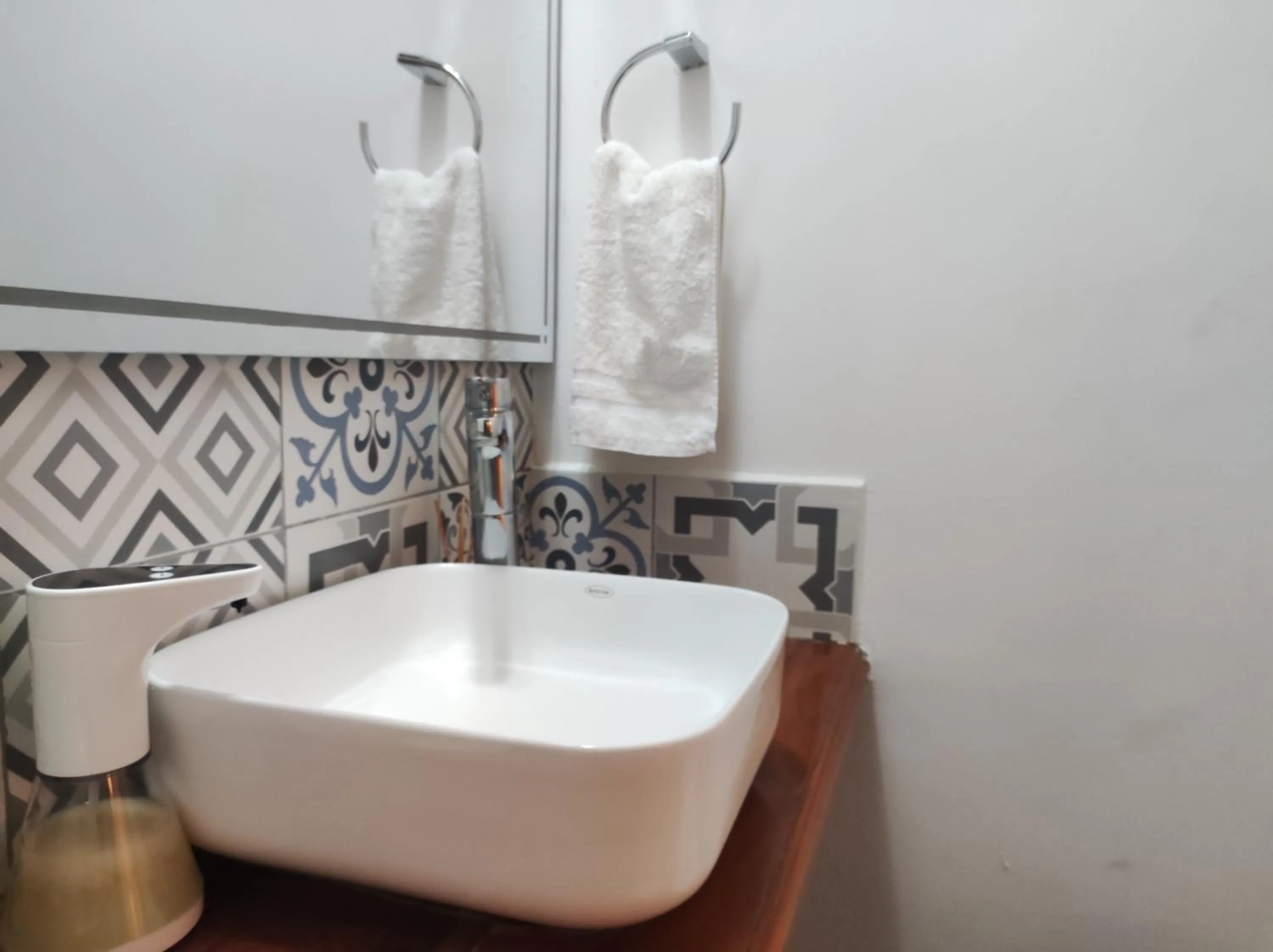 Bathroom in HOTEL NIETO MOMPOX, ubicado en el corazón del centro histórico, frente al rio magdalena en zona de malecón