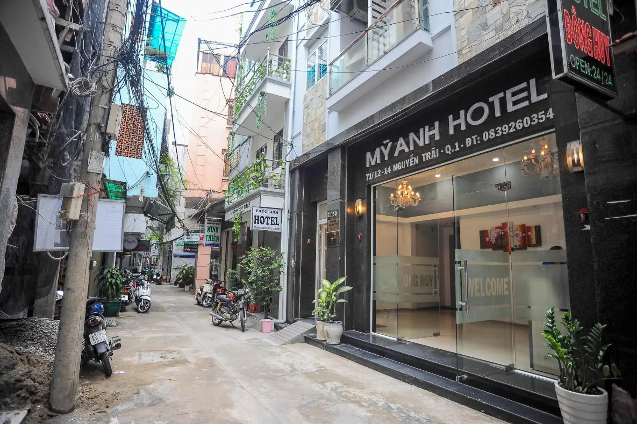 Property building in My Anh 120 Central Saigon Hotel Ben Thanh Market Property building in My Anh 120 Central Saigon Hotel Ben Thanh Market