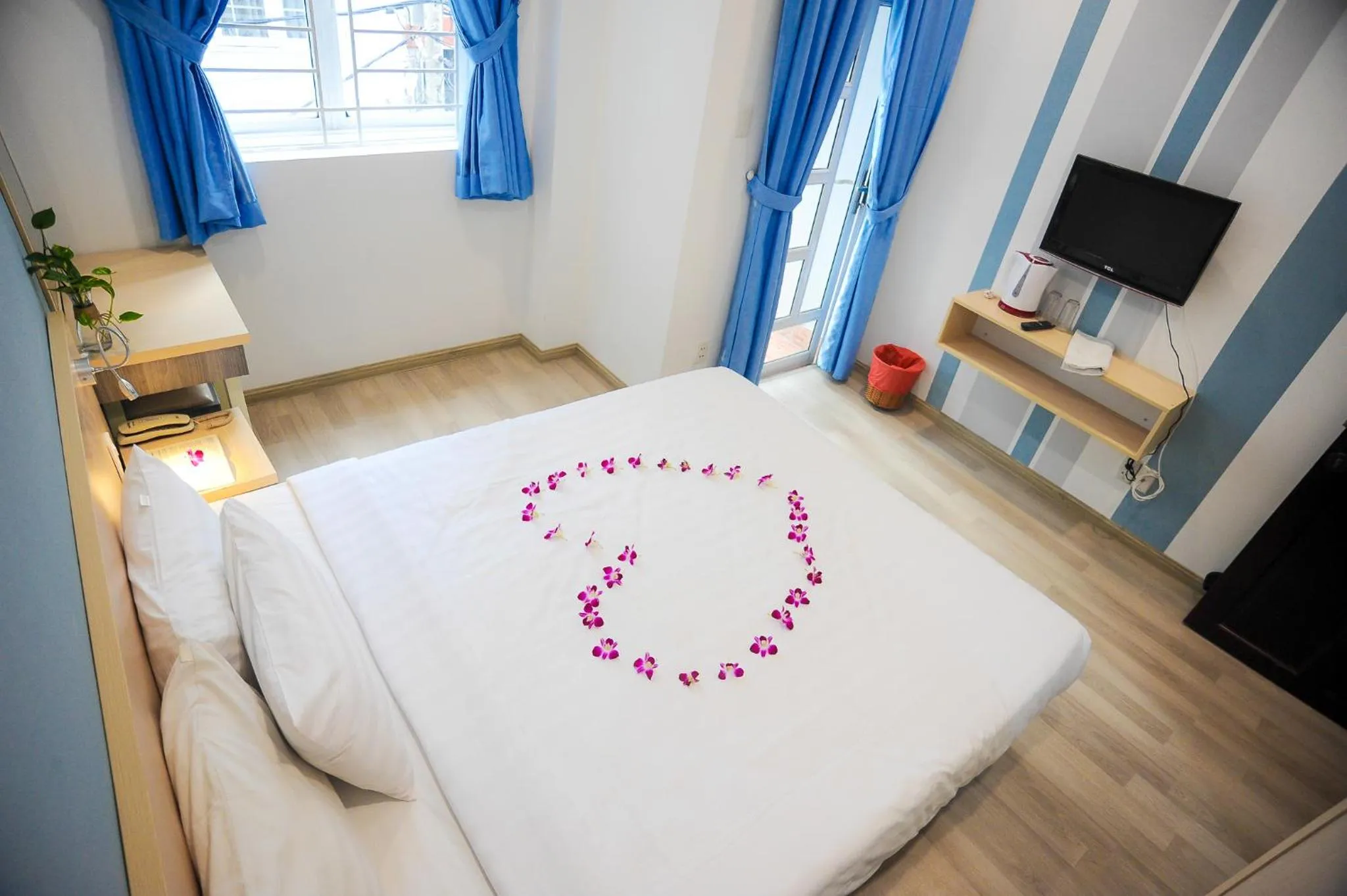 Bed in My Anh 120 Central Saigon Hotel Ben Thanh Market