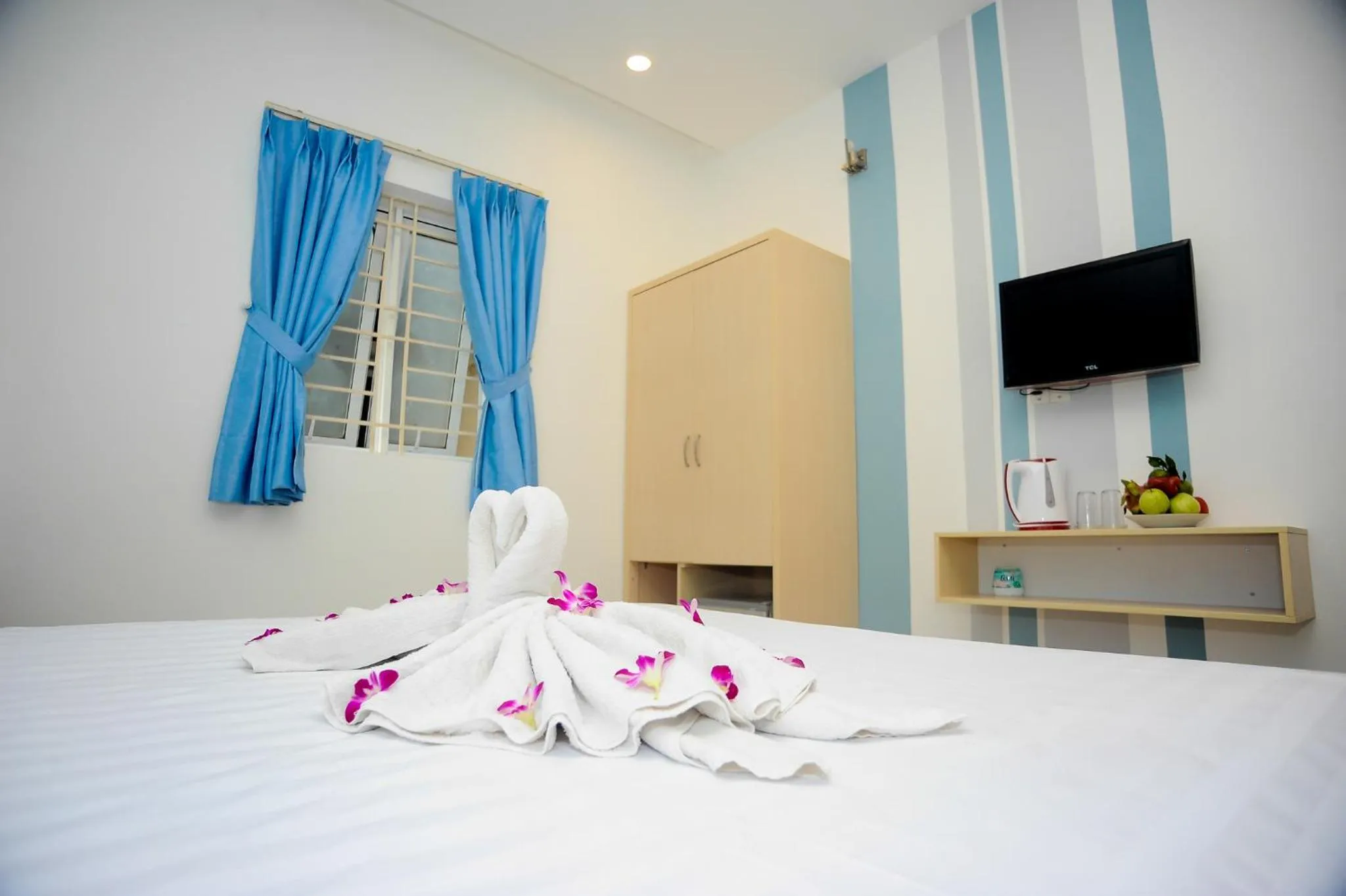 Bed in My Anh 120 Central Saigon Hotel Ben Thanh Market