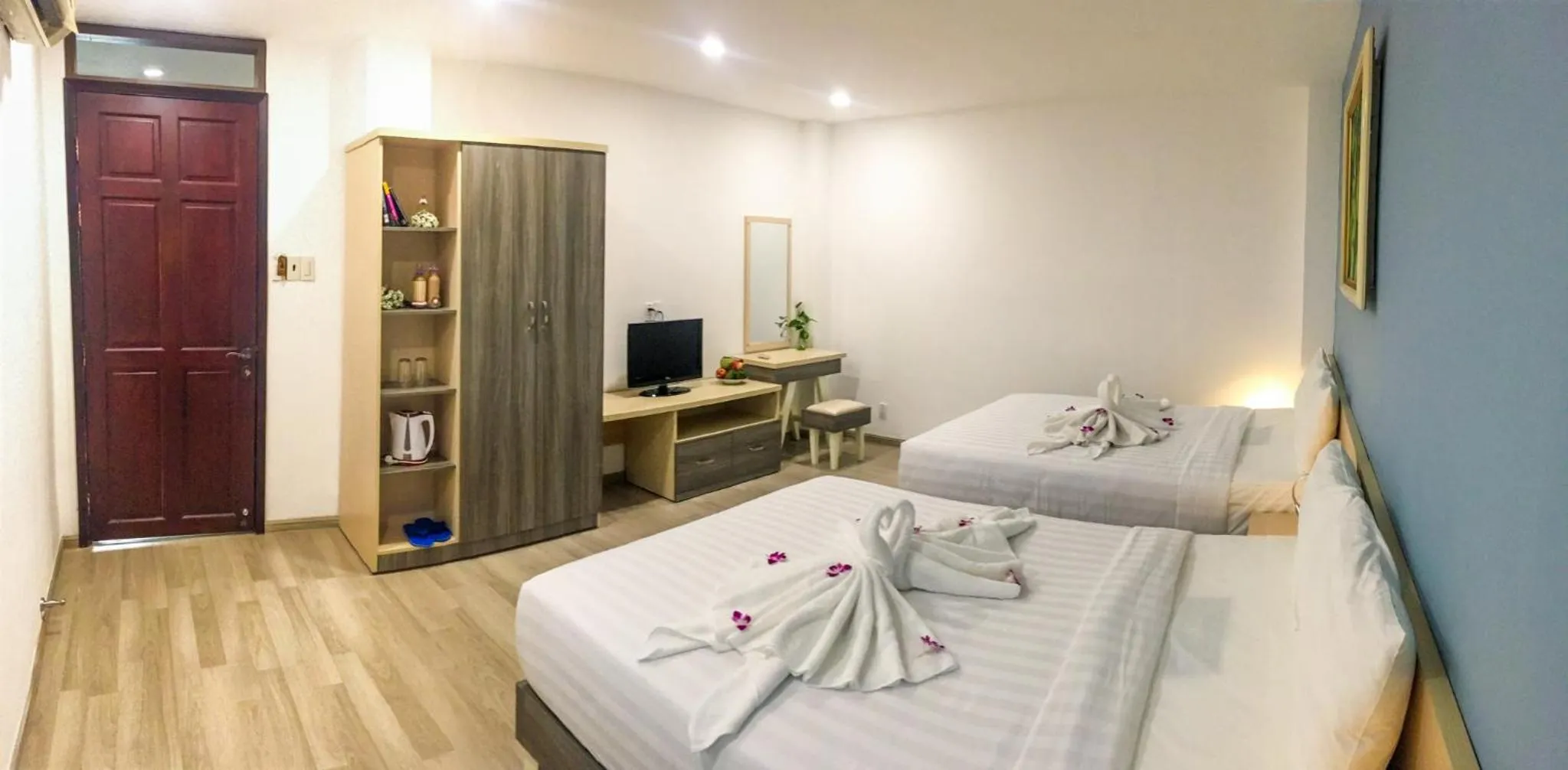 Bed in My Anh 120 Central Saigon Hotel Ben Thanh Market