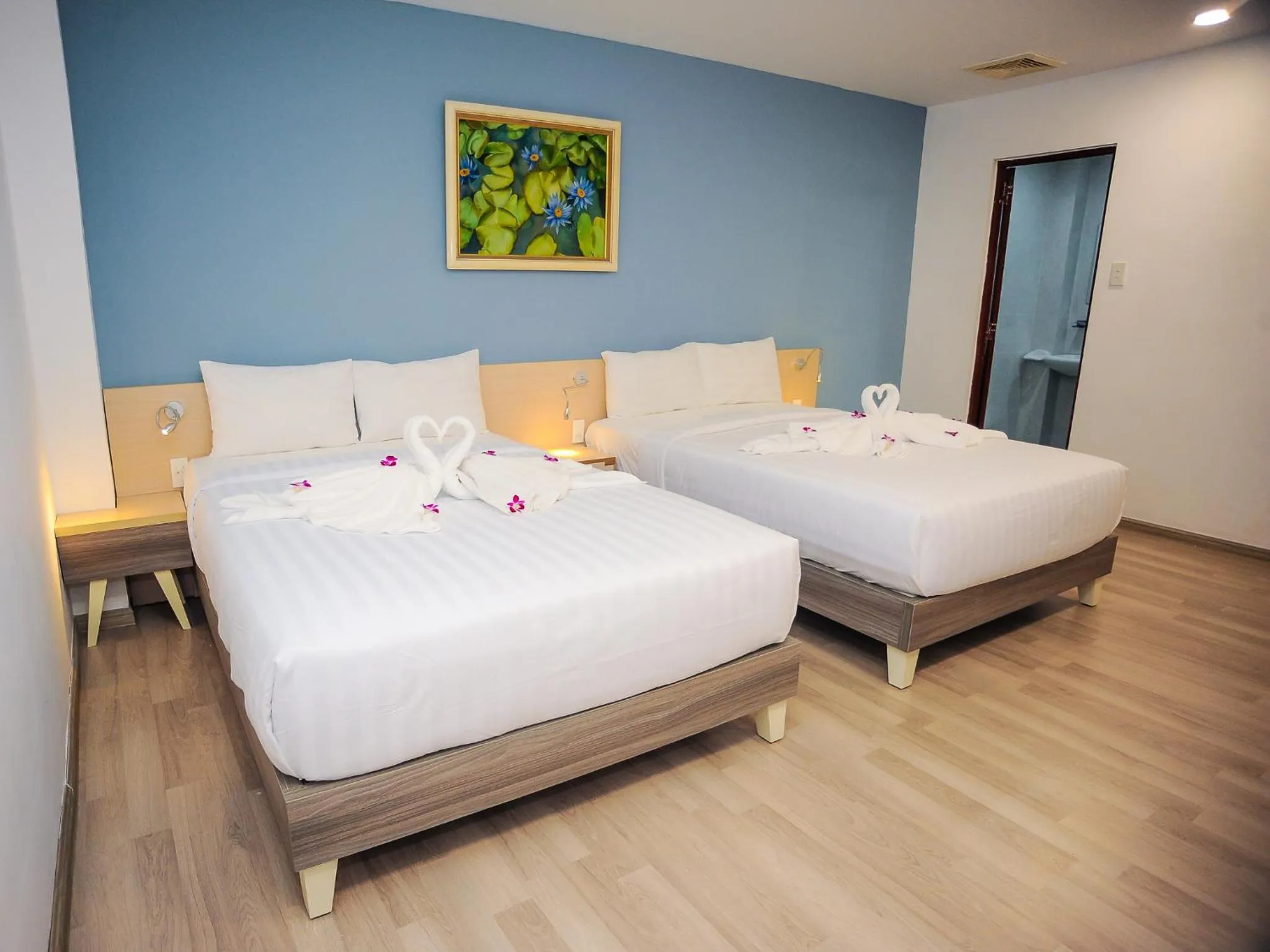 Bed in My Anh 120 Central Saigon Hotel Ben Thanh Market