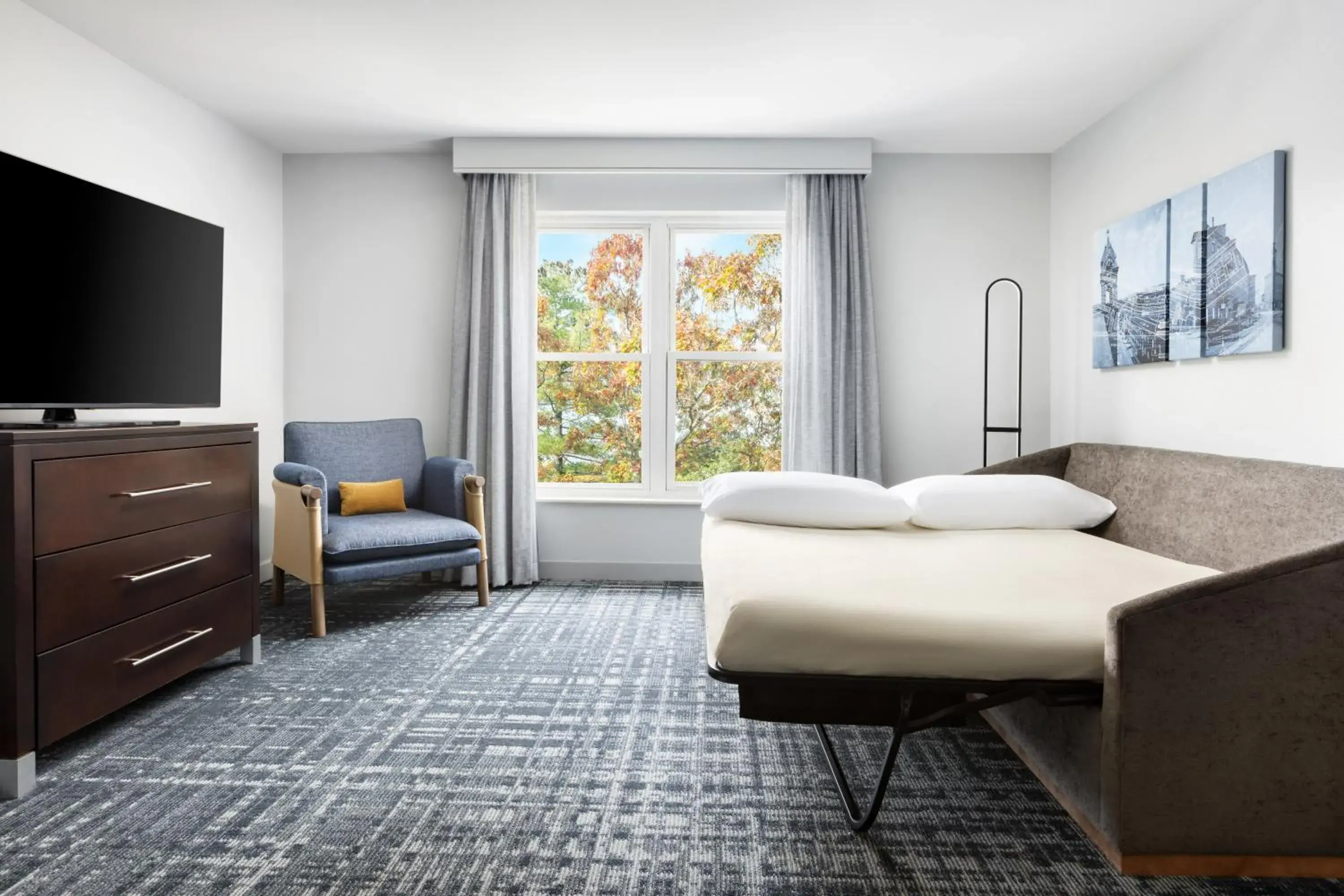 Guests, Bed in Homewood Suites by Hilton Manchester/Airport Guests, Bed in Homewood Suites by Hilton Manchester/Airport