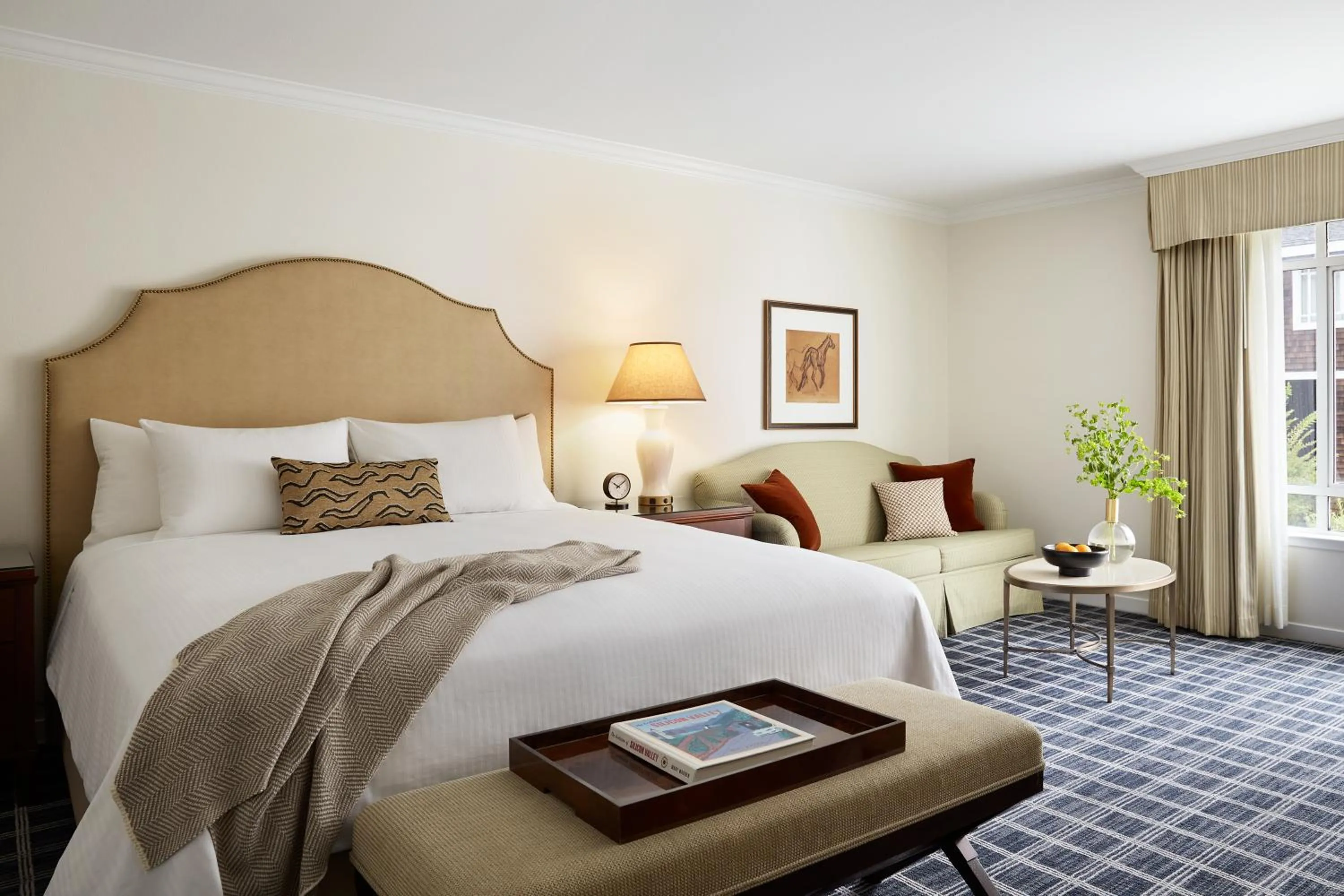Photo of the whole room, Bed in The Stanford Park Hotel