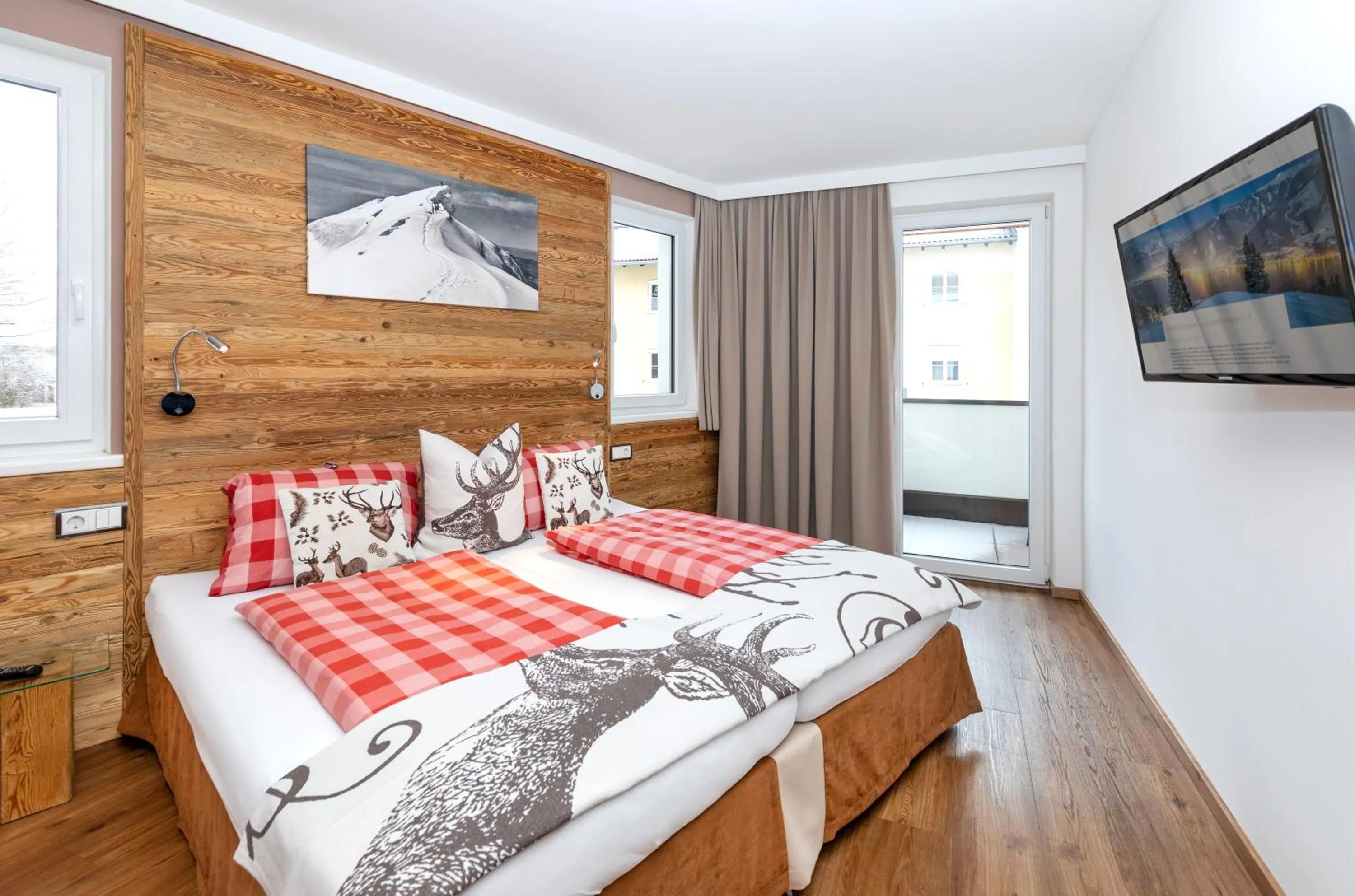 Bed in Appartement Living Schönwies apartments with private Infrared cabin and Zell am See Kaprun summercard