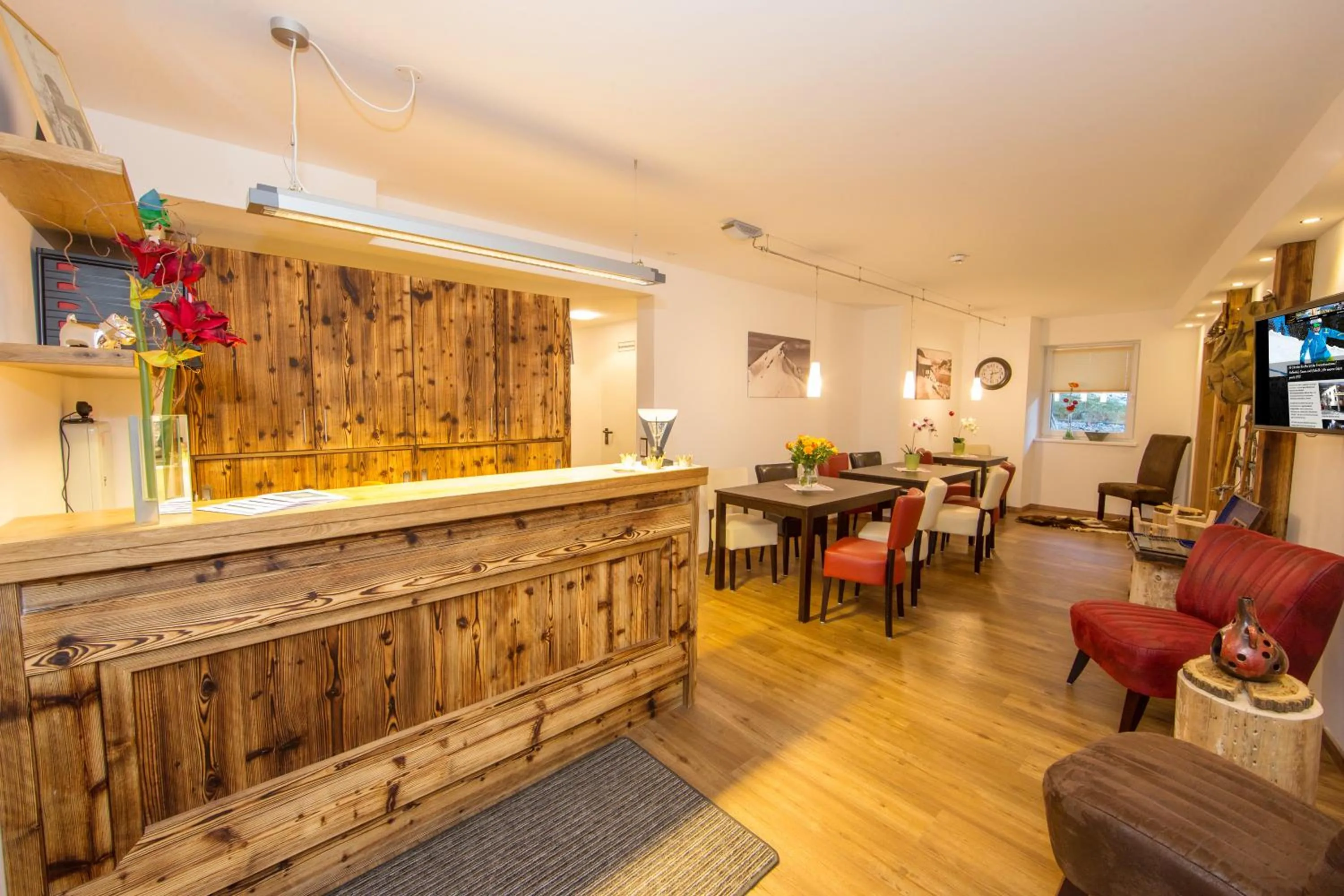 Lobby or reception in Appartement Living Schönwies apartments with private Infrared cabin and Zell am See Kaprun summercard