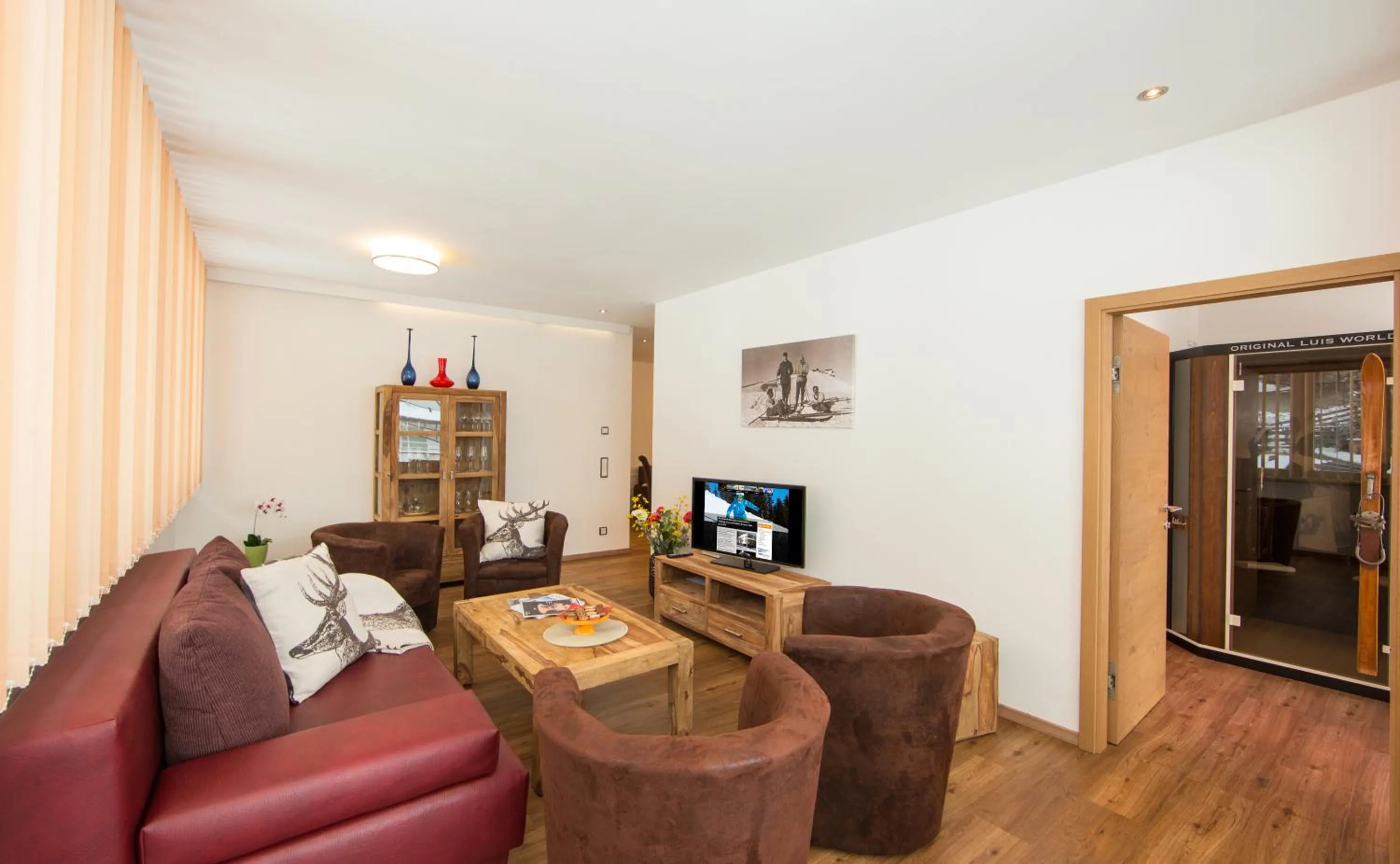 Living room in Appartement Living Schönwies apartments with private Infrared cabin and Zell am See Kaprun summercard