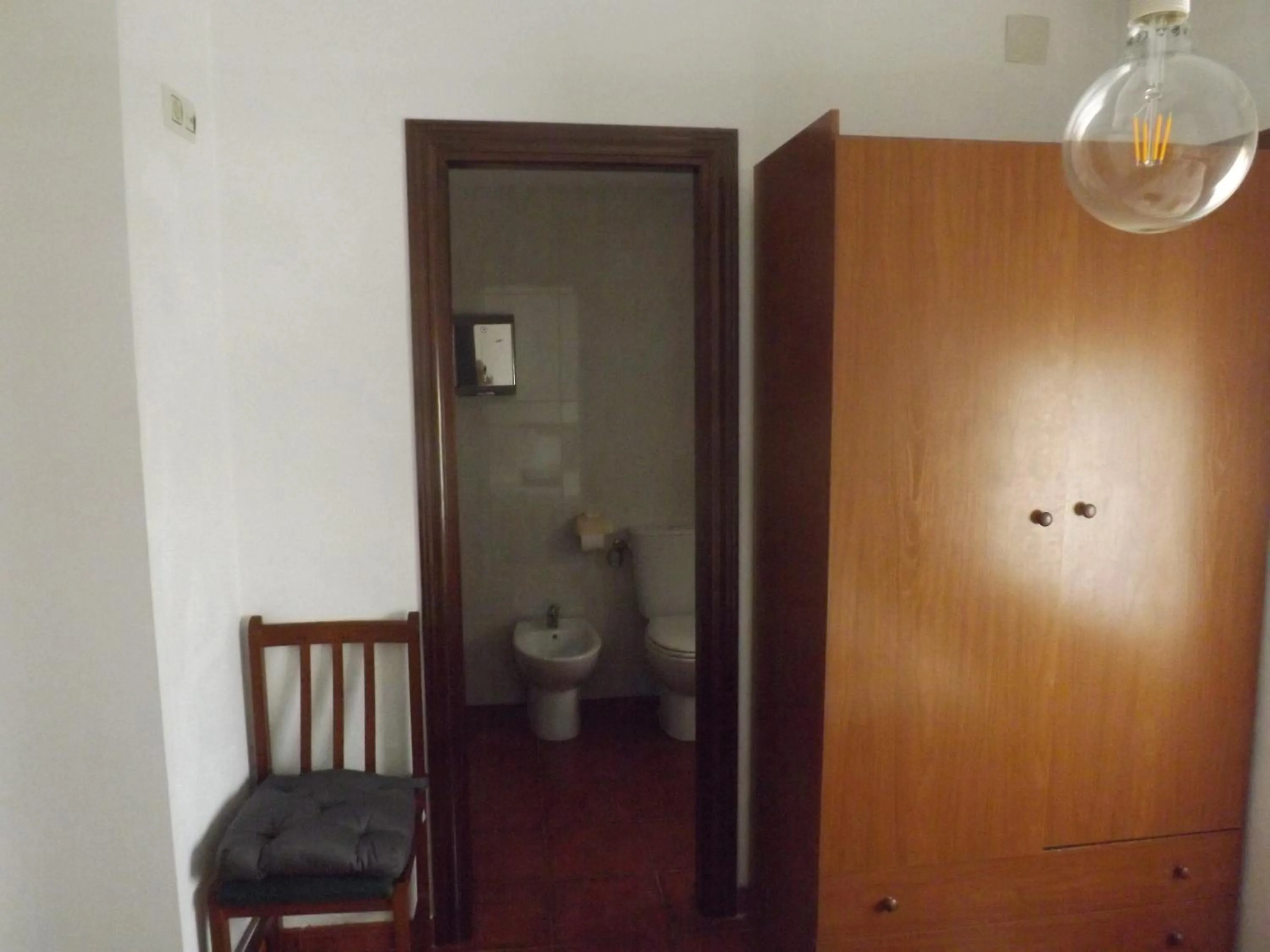 Photo of the whole room in La Barbacana