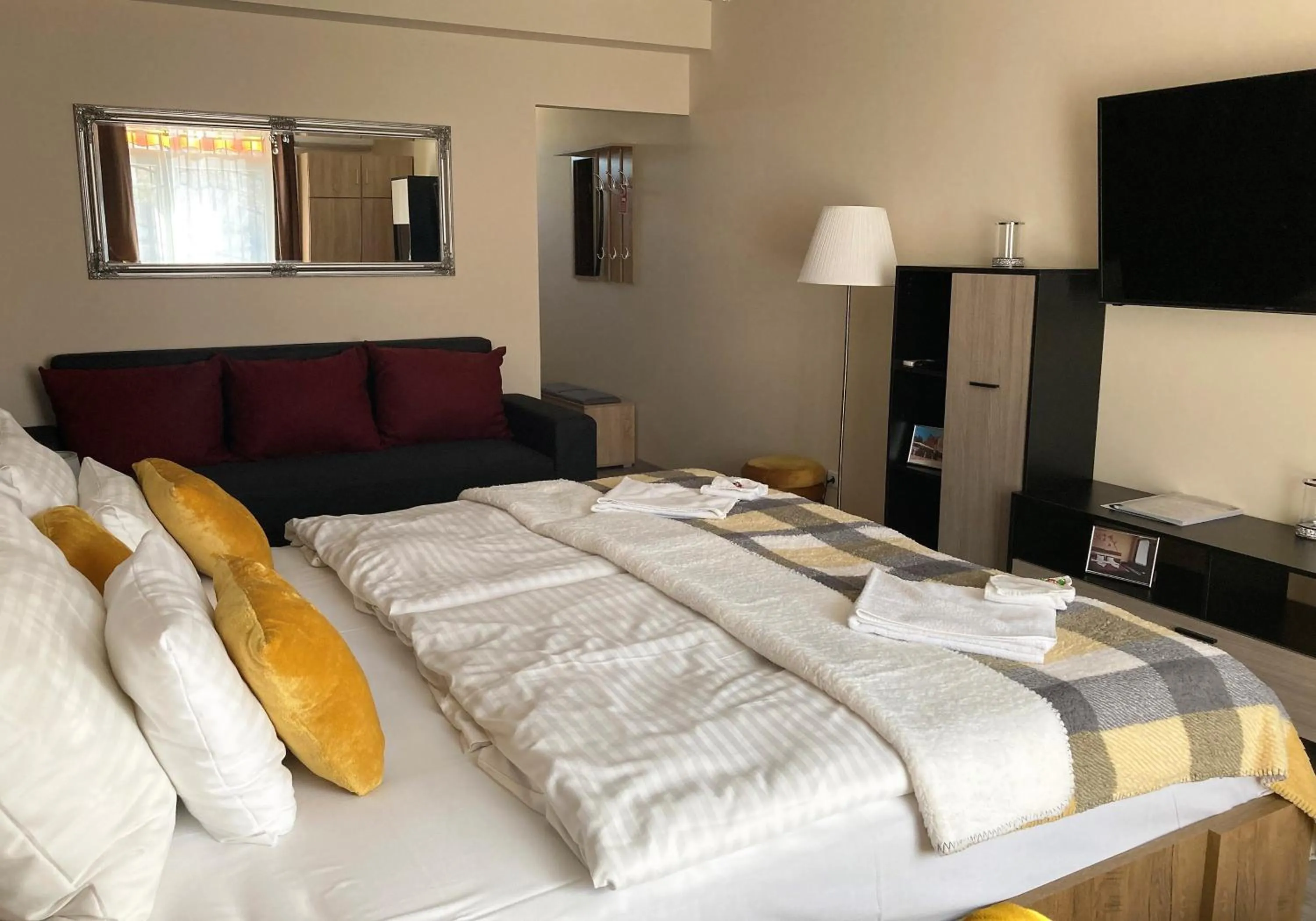 Photo of the whole room, Bed in Libra Hotel