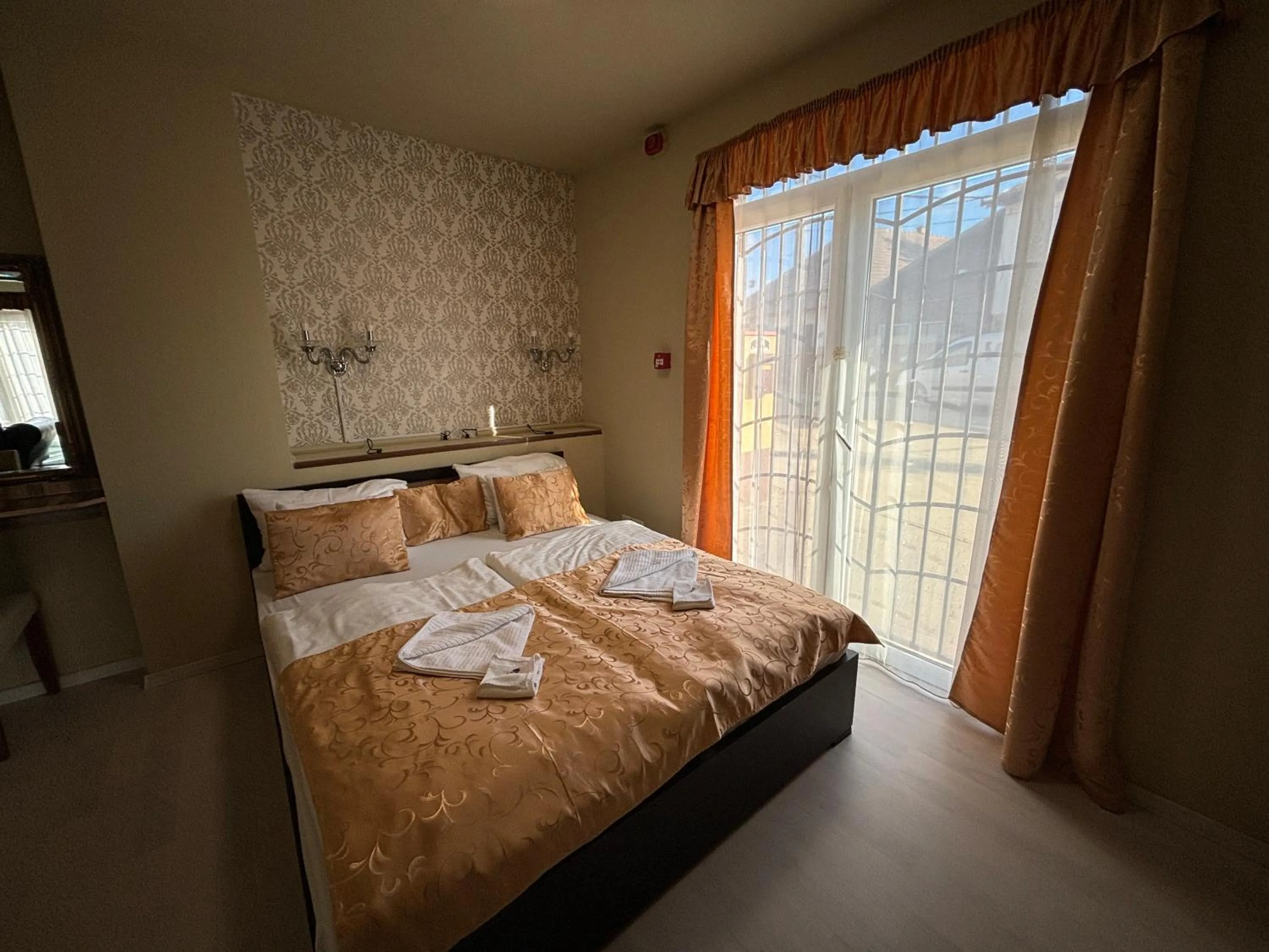 Bedroom, Bed in Libra Hotel