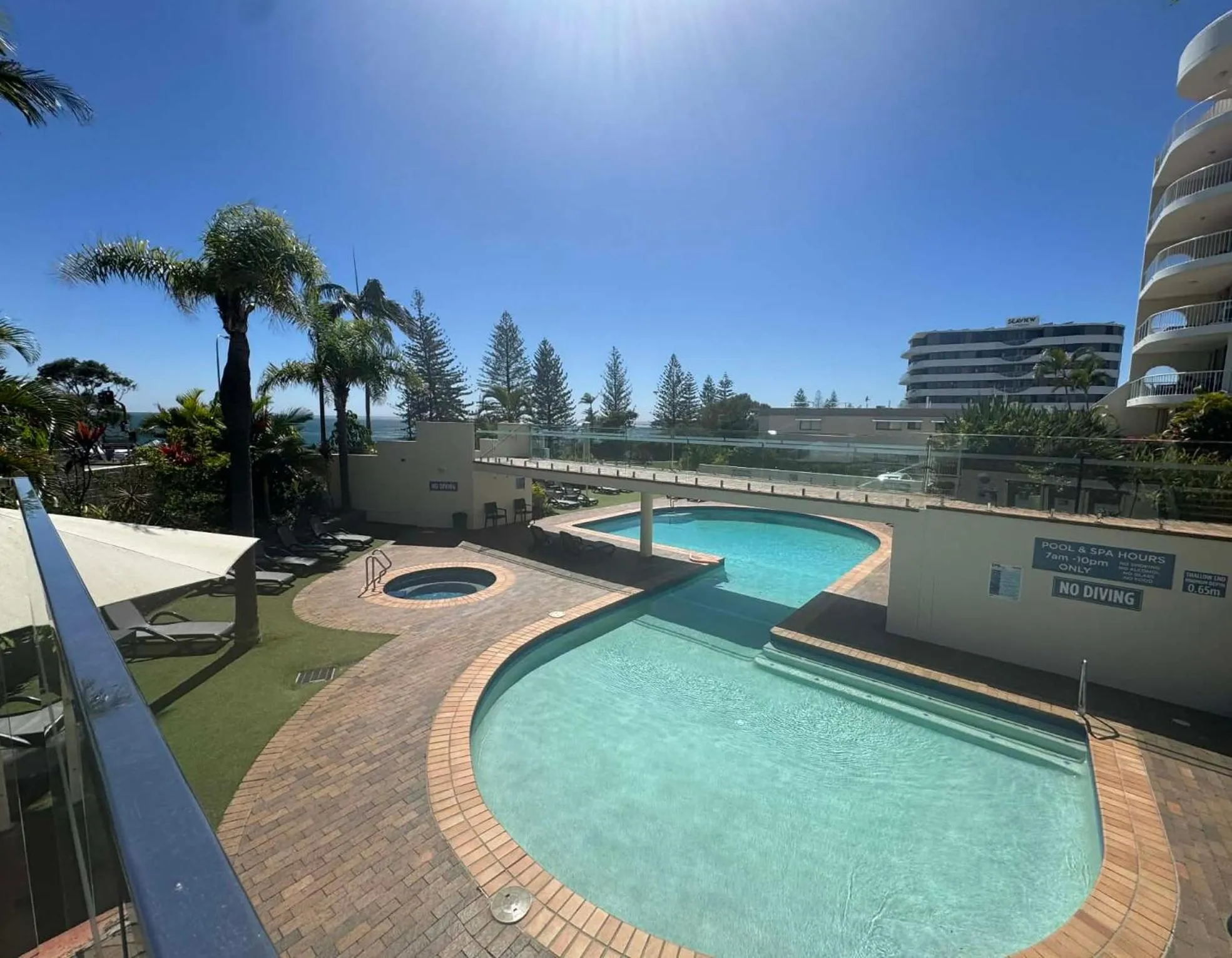 Swimming pool in Osprey Apartments
