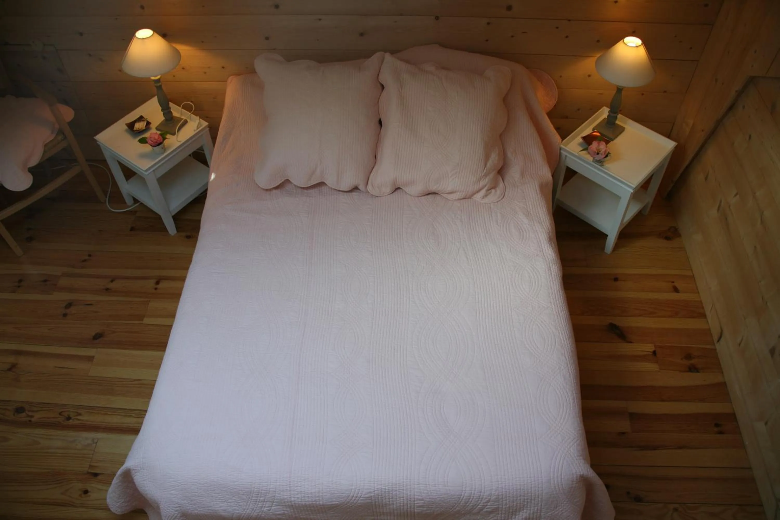 Bedroom, Bed in Chambres "Au Jardin"