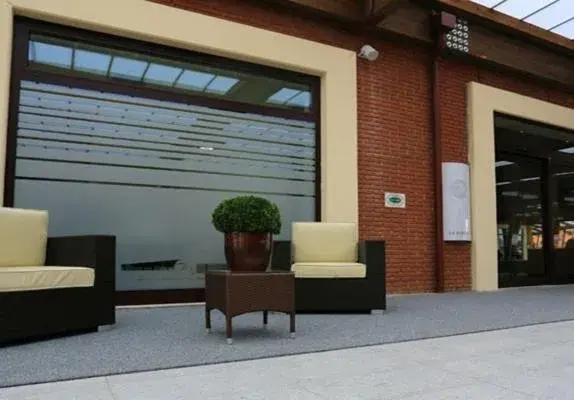 Facade/entrance in Turin Airport Hotel & Residence Facade/entrance in Turin Airport Hotel & Residence