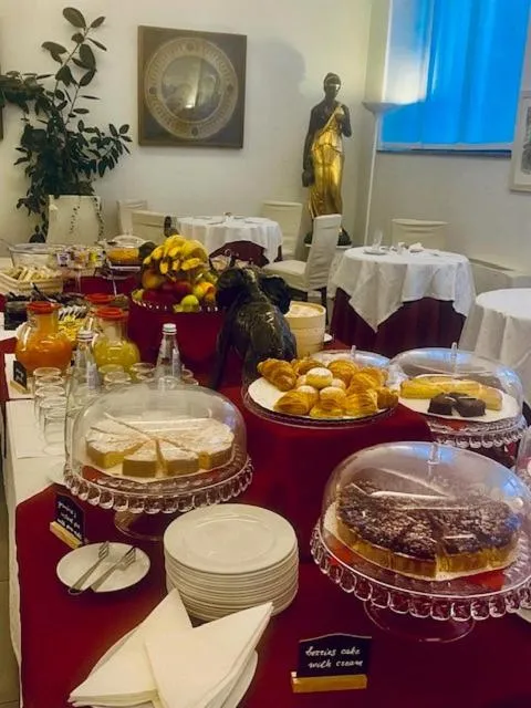 Breakfast in Hotel La Nuova Rotaia