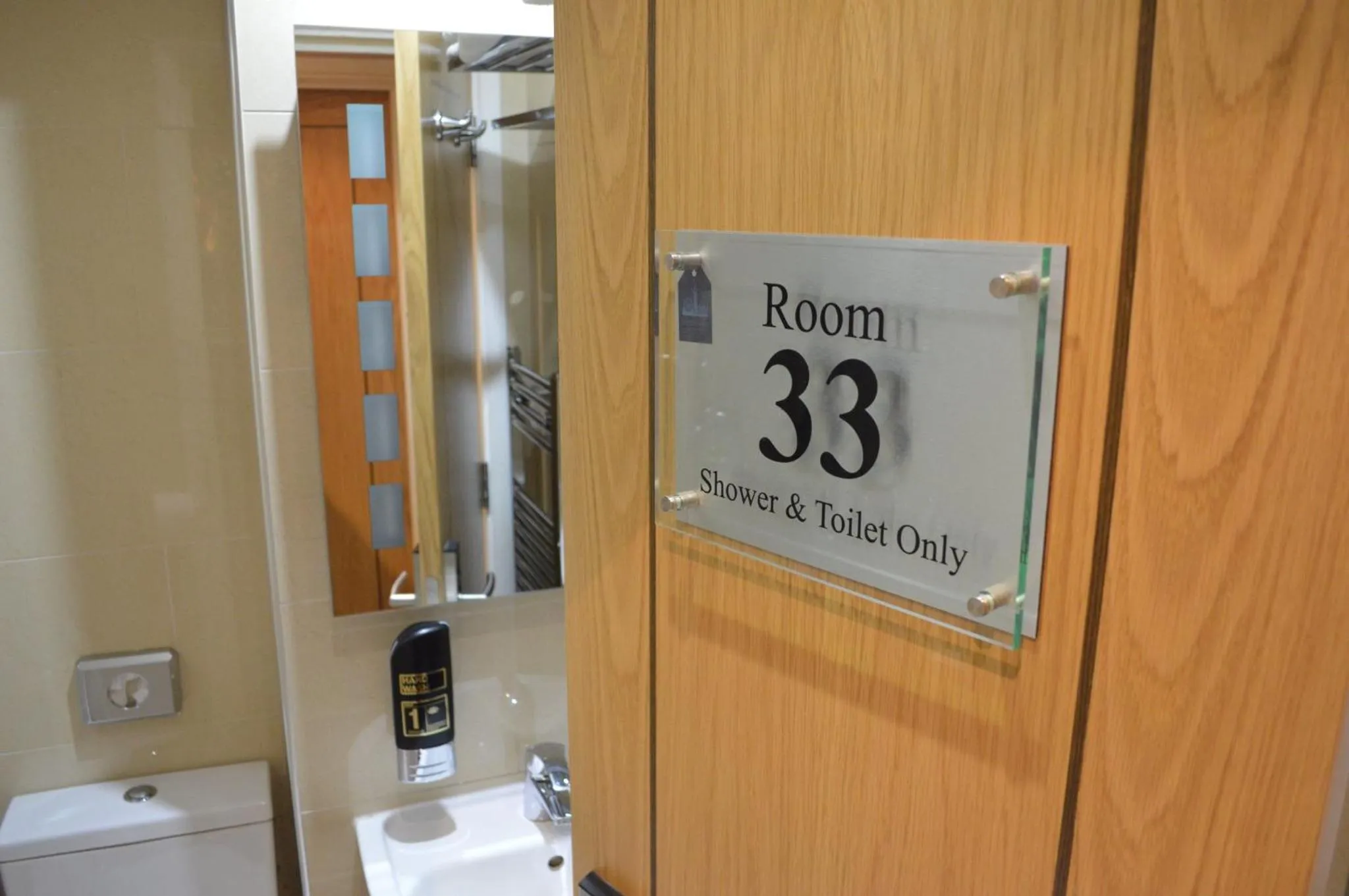 Logo/Certificate/Sign in Sheriff Hotel