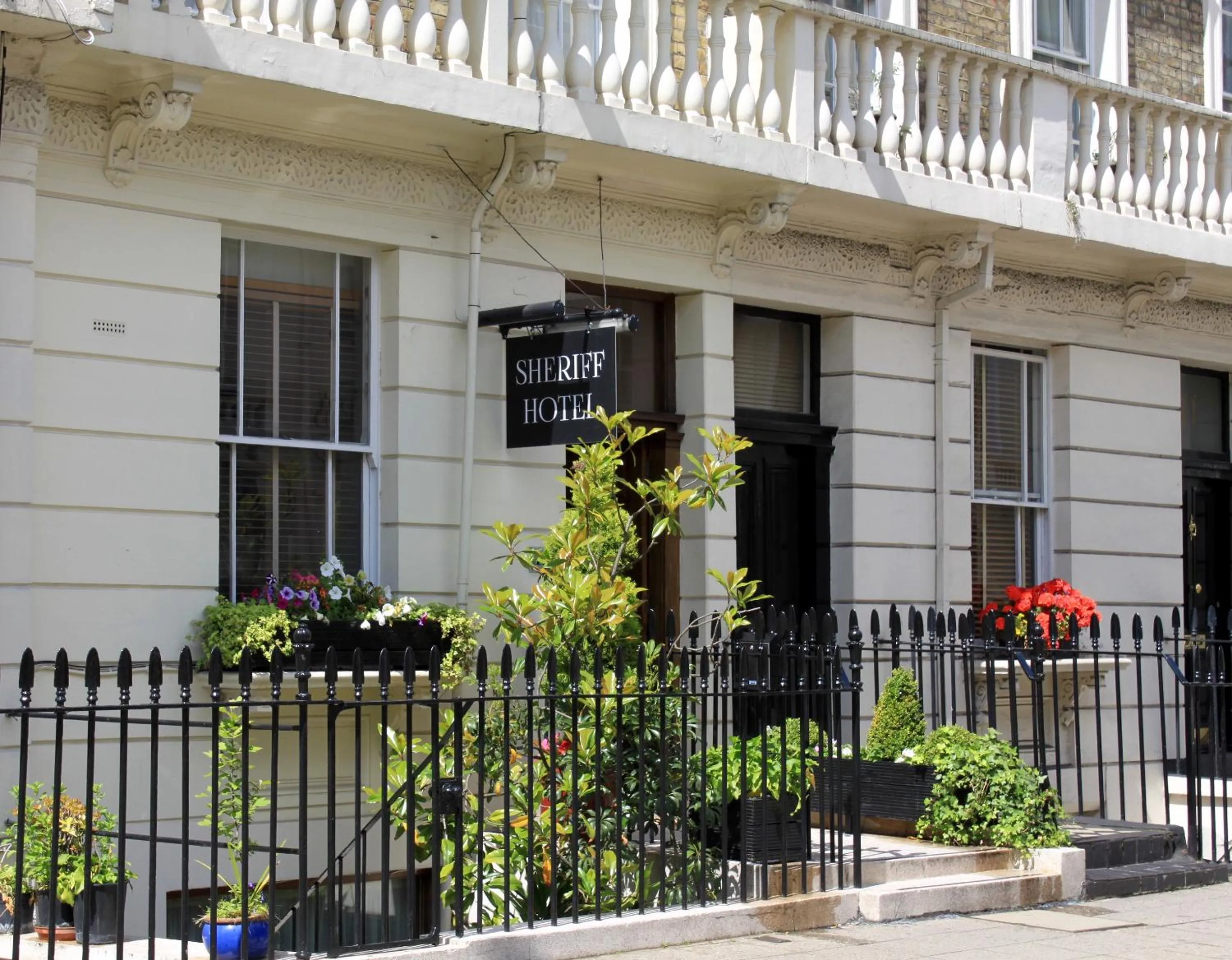 Facade/entrance in Sheriff Hotel