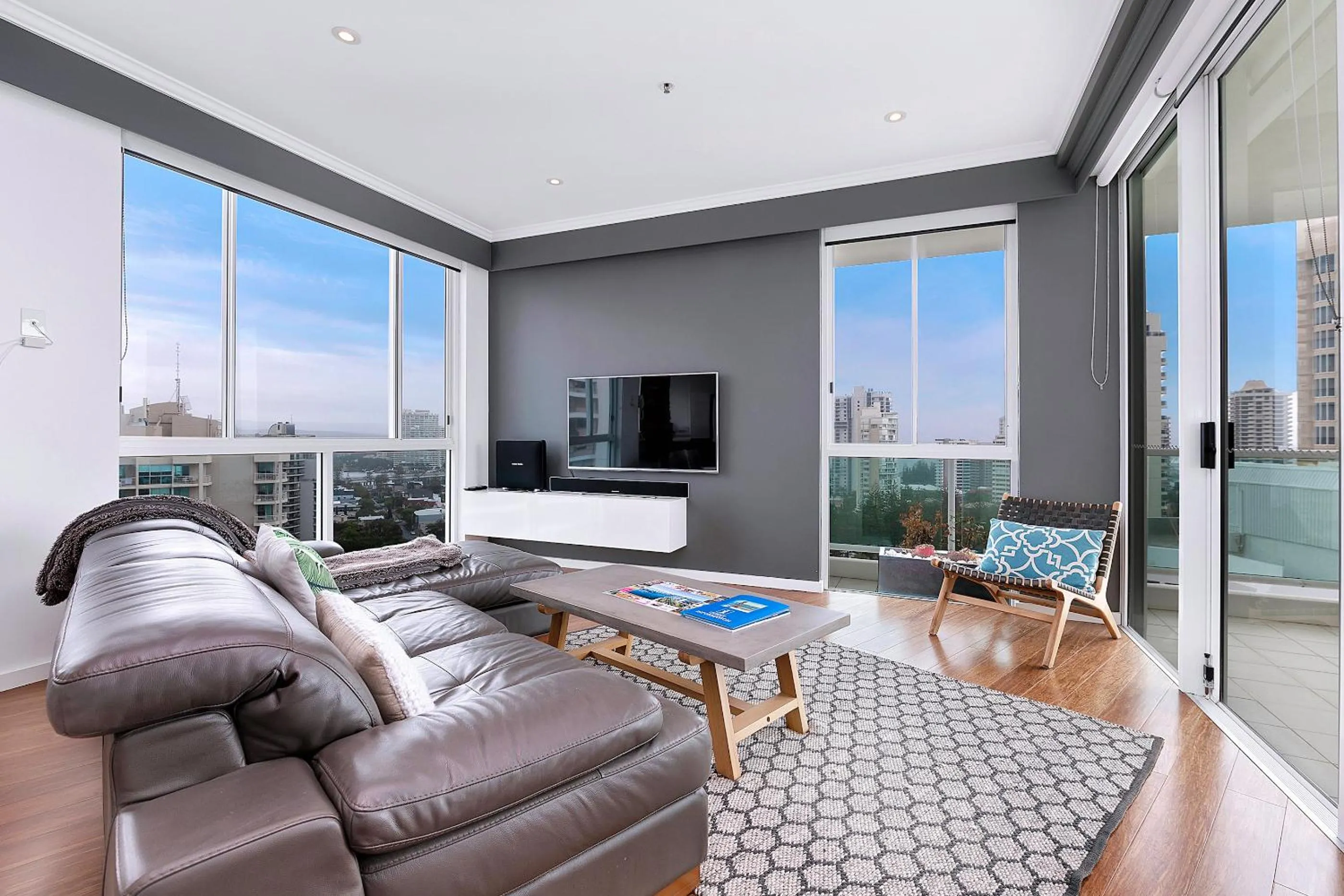 Living room in Pacific Views Resort