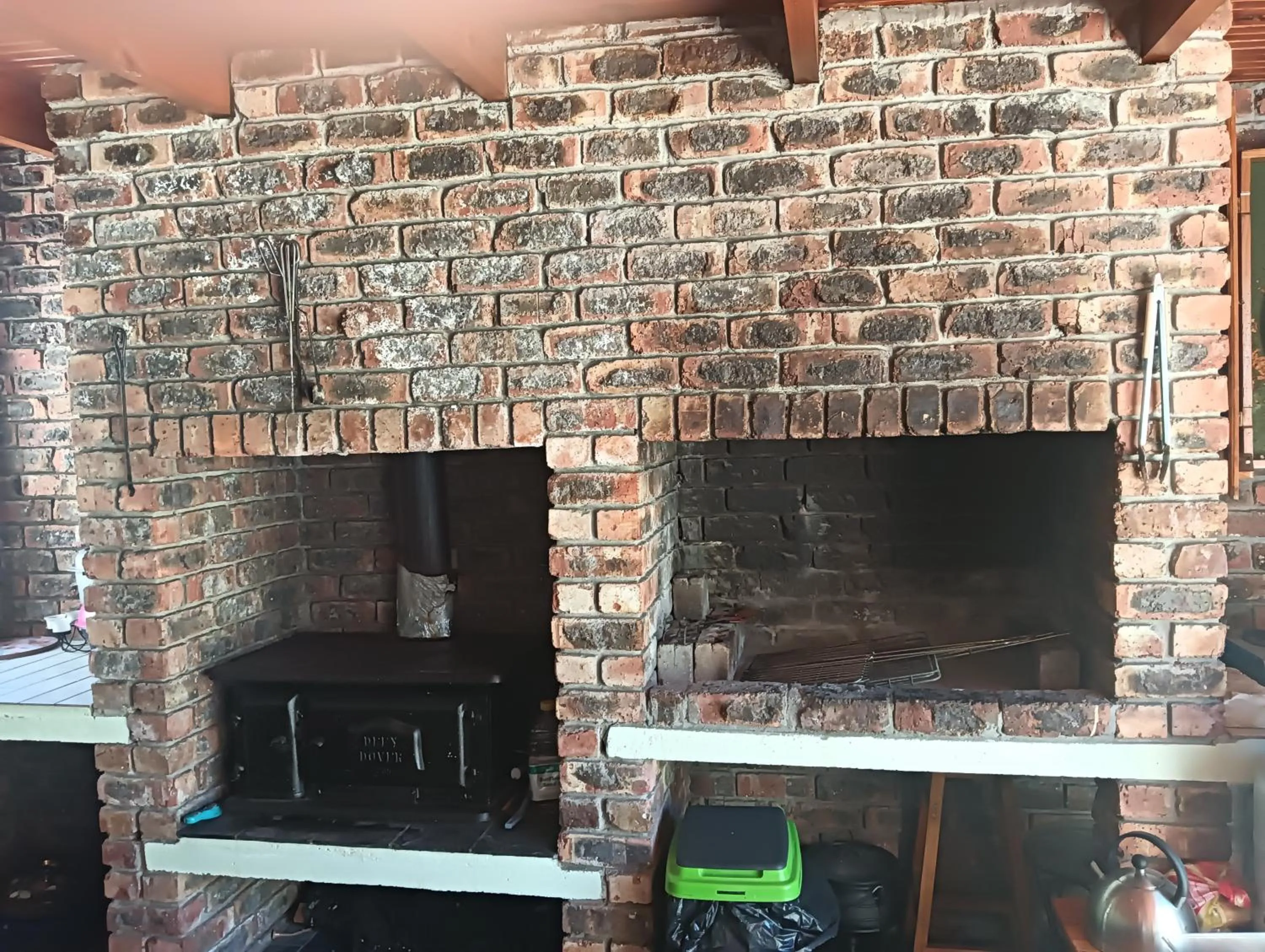 BBQ facilities in DJ'S B&B in Table View Cape Town