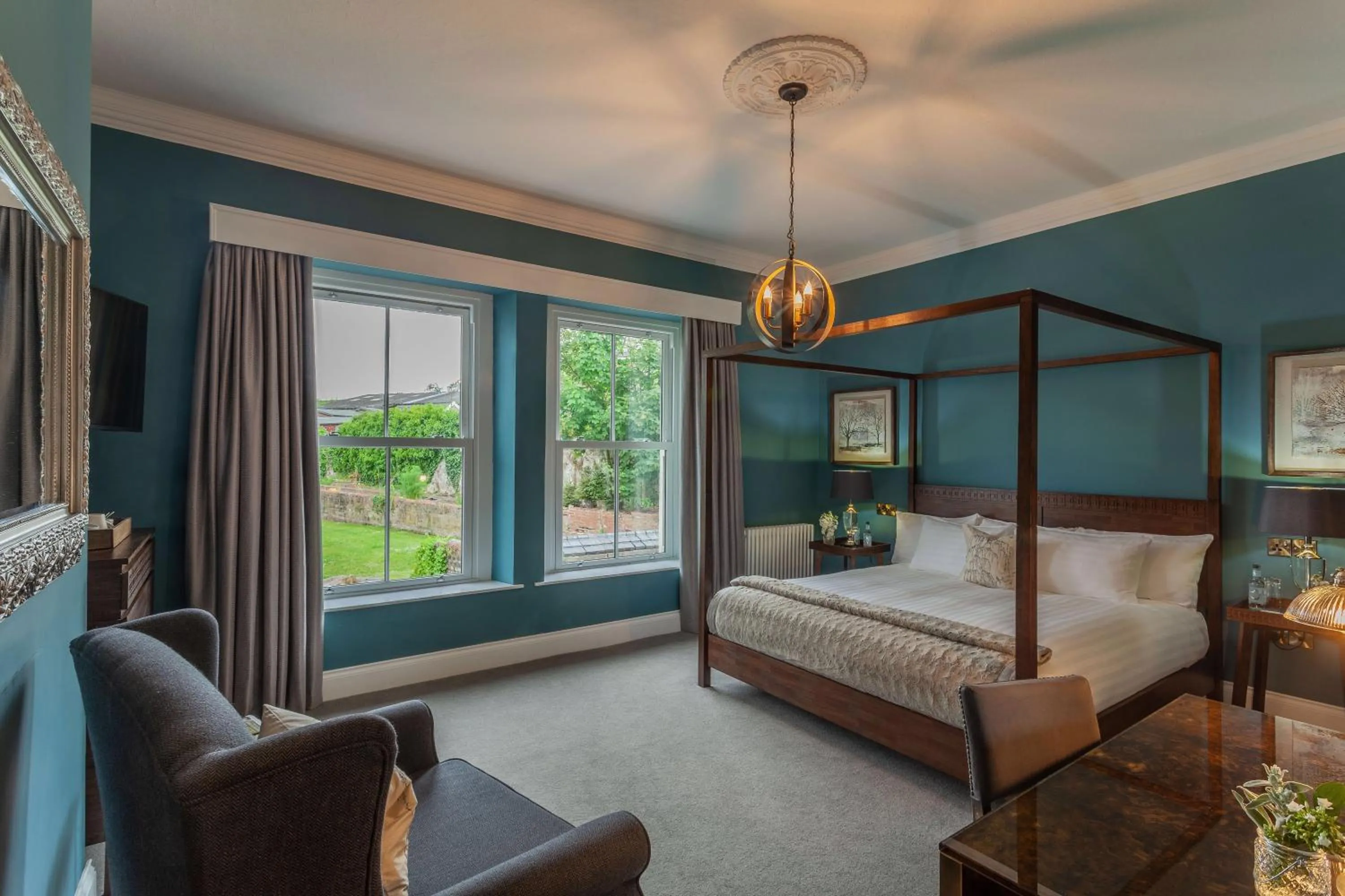 Bed in Mansion House Llansteffan