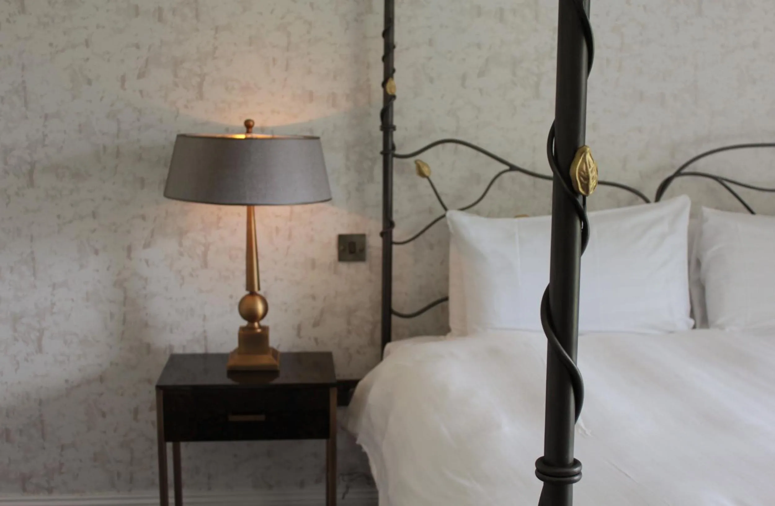 Decorative detail, Bed in Mansion House Llansteffan
