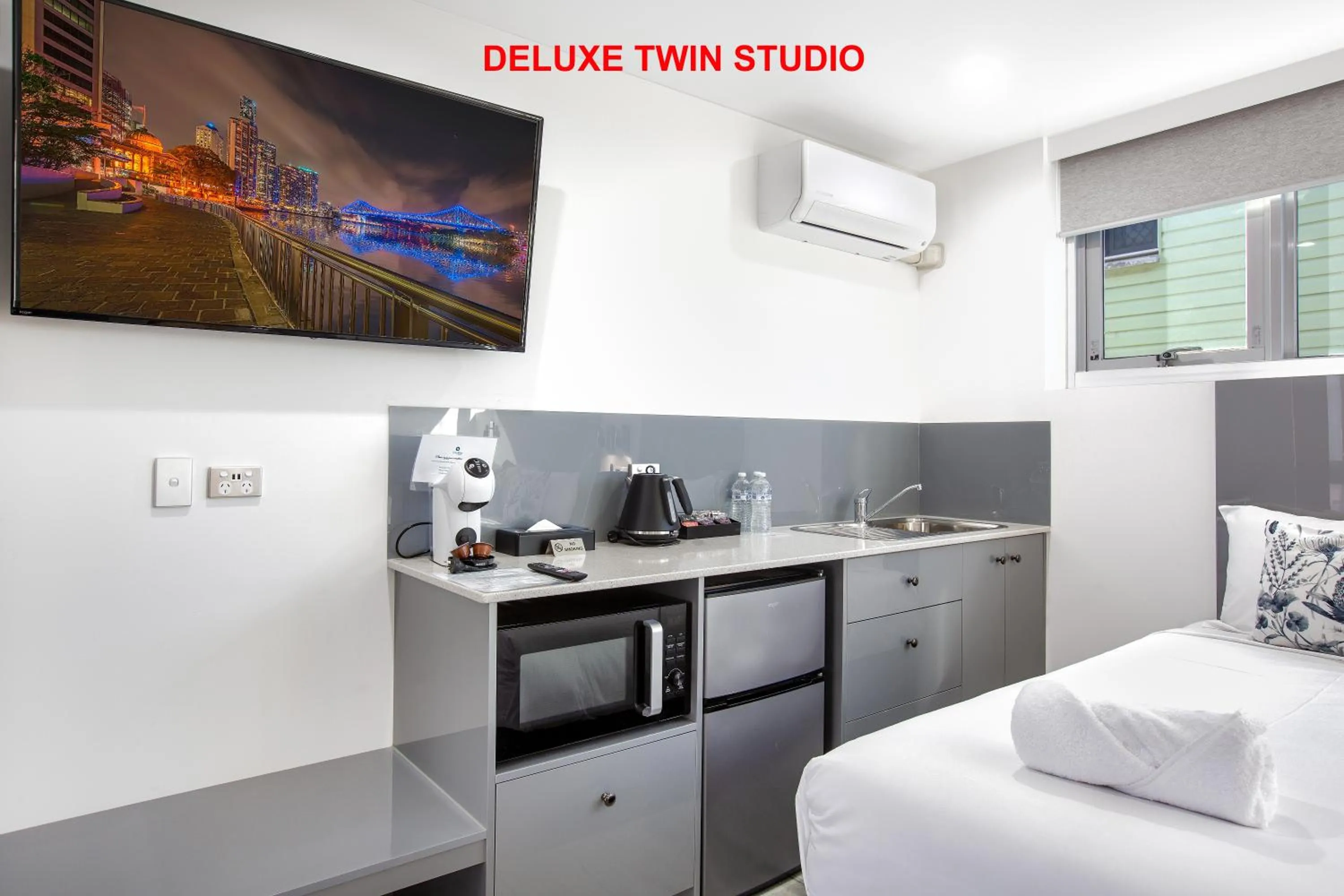 Bed in City Star Lodge