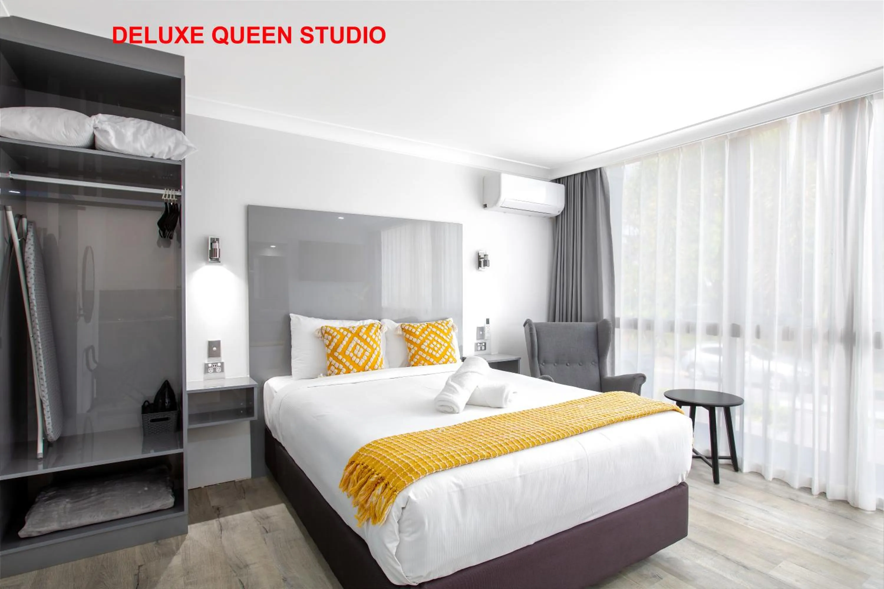 Bed in City Star Lodge