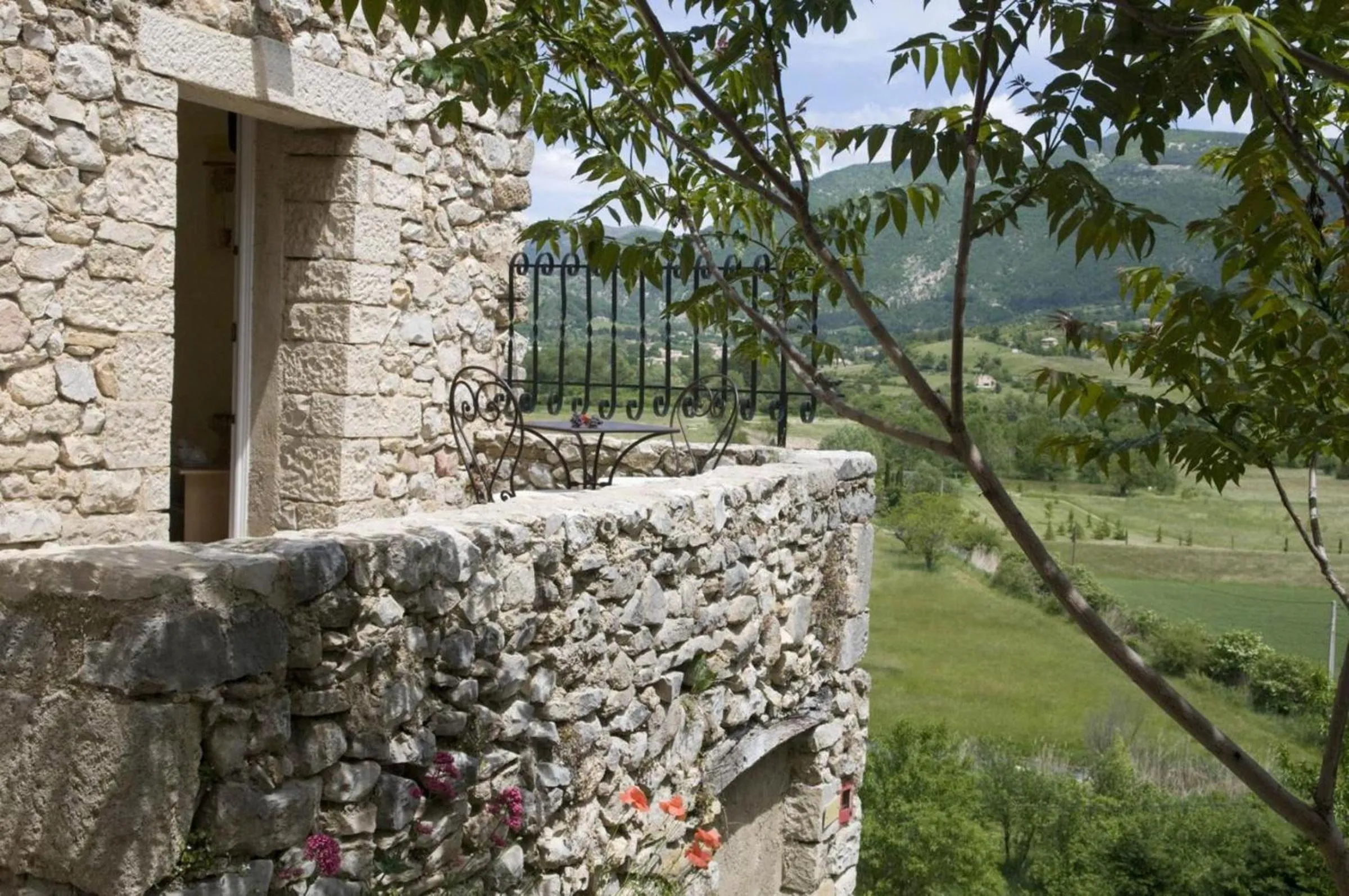 Garden in Hotel L'Oustau de la Font