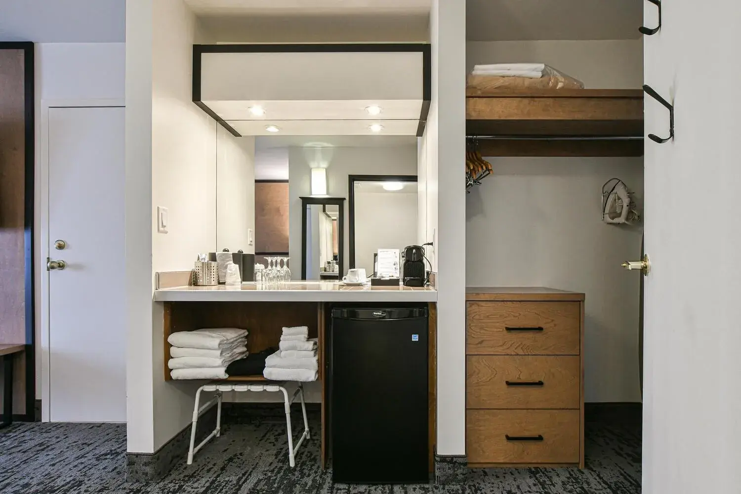 King Room with Roll-In Shower - Disability Access in AX Hotel King Room with Roll-In Shower - Disability Access in AX Hotel