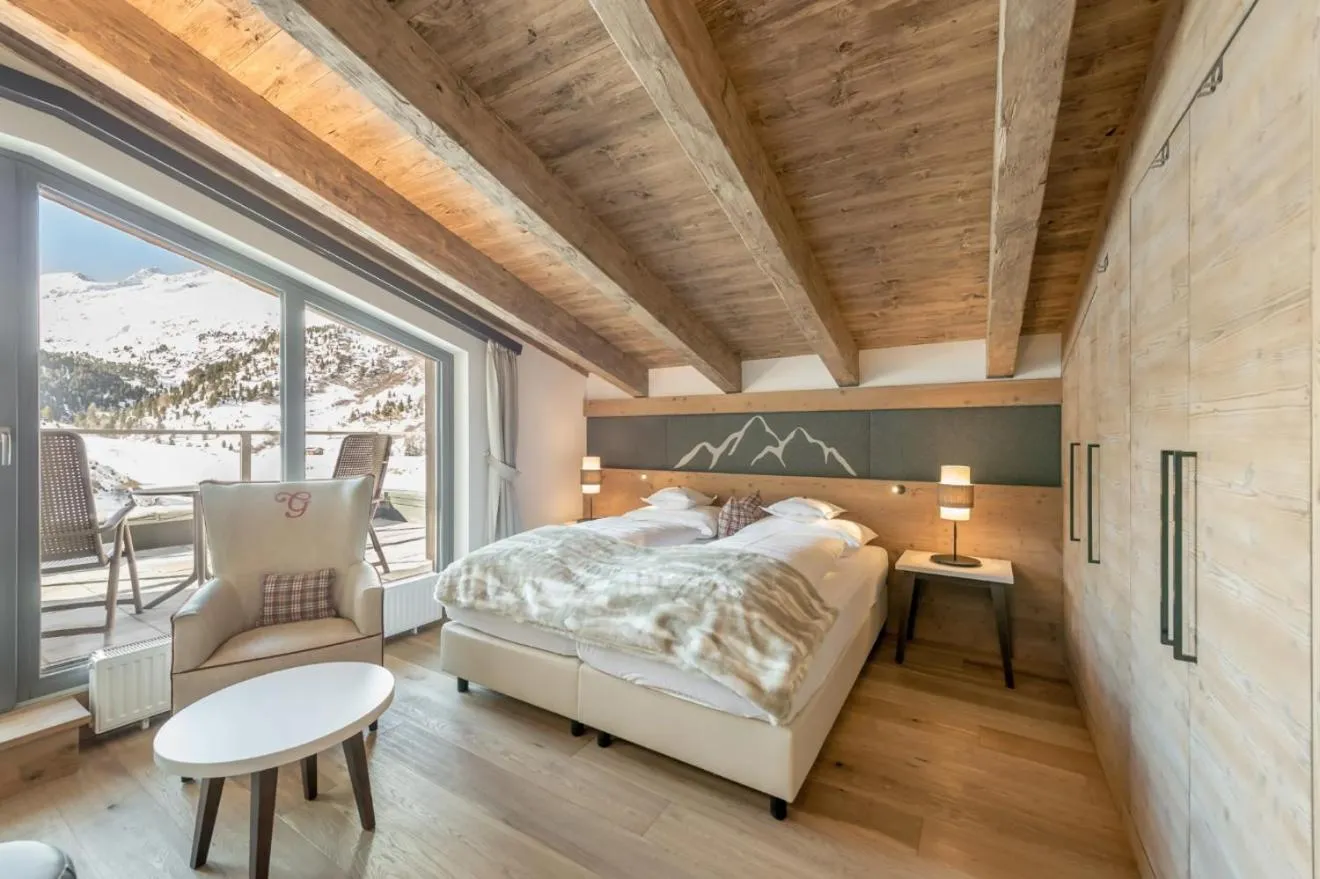 Photo of the whole room, Bed in Hotel Gurglhof Superior