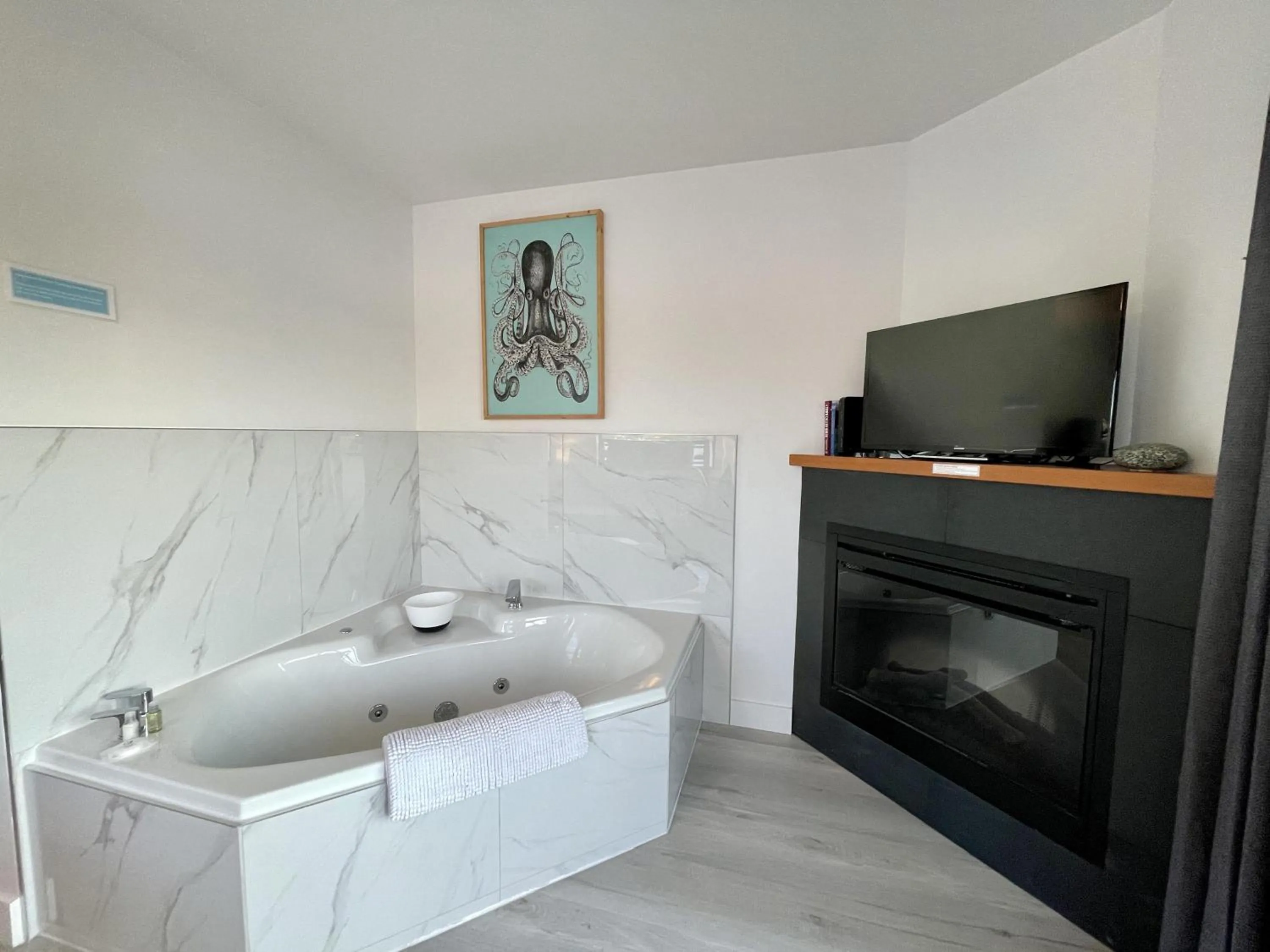 Property building in Oceanfront Room With Hot Tub & Firepit