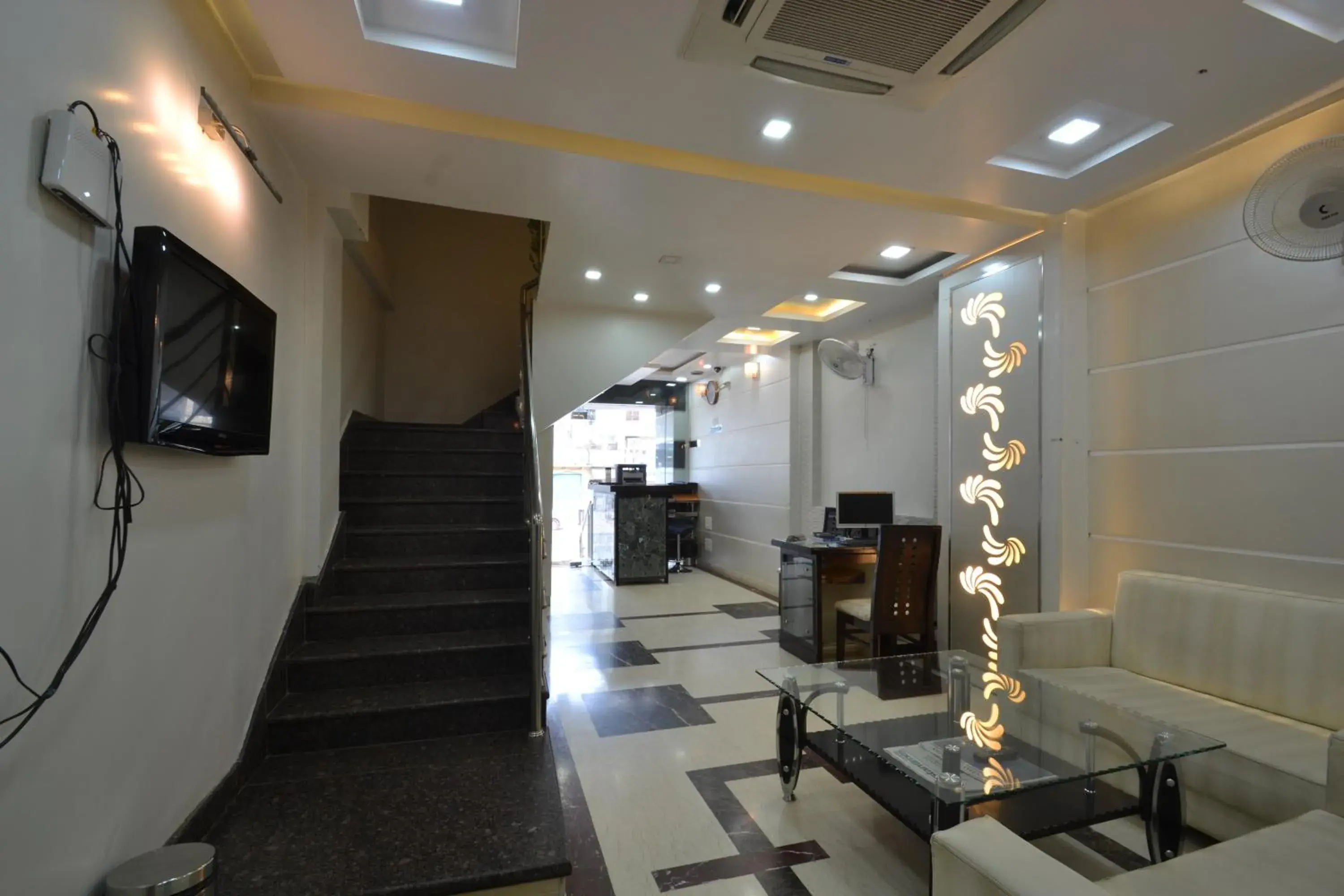 Lobby or reception in Hotel Central Residency Lobby or reception in Hotel Central Residency