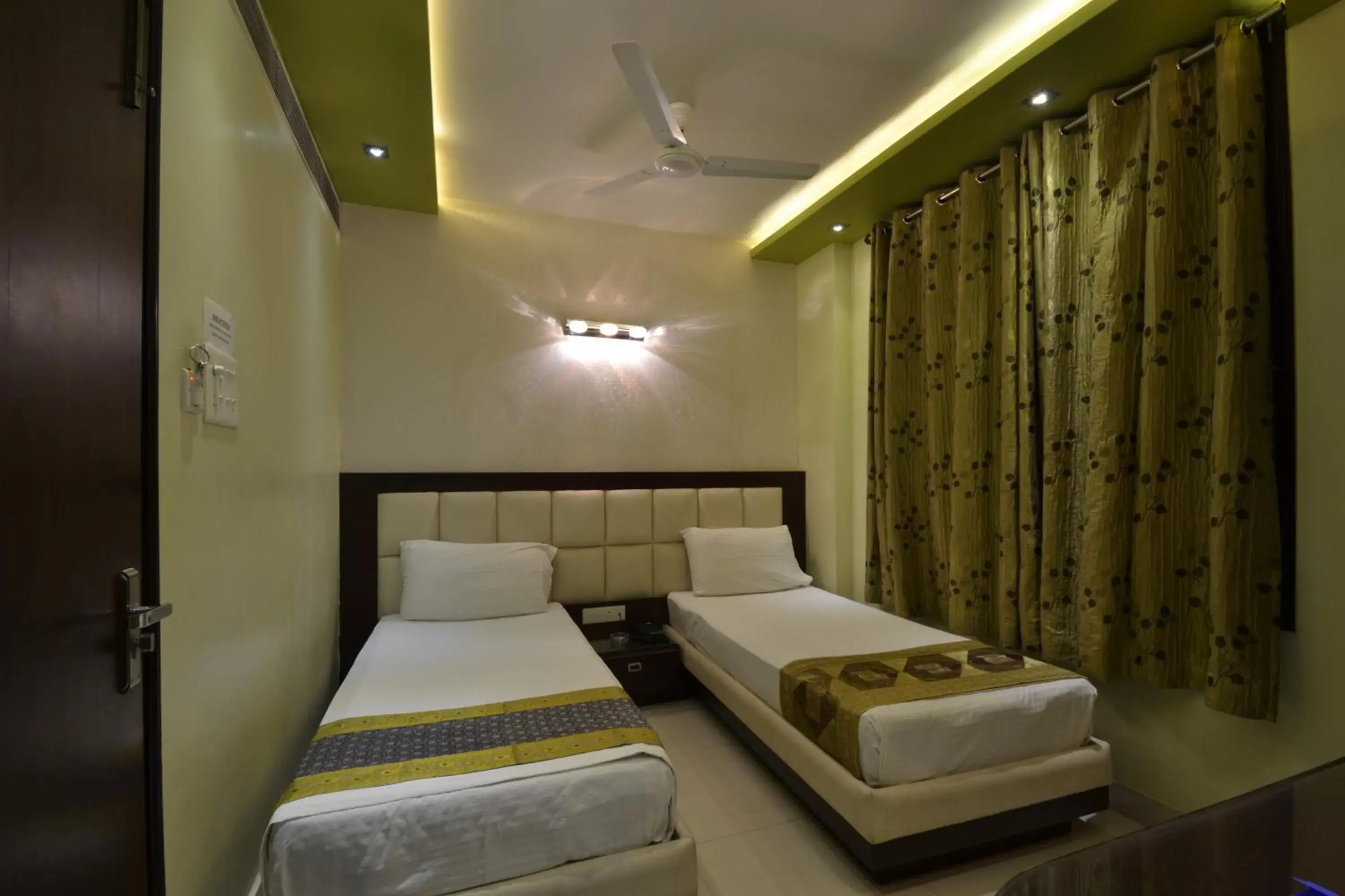 Standard Double or Twin Room in Hotel Central Residency Standard Double or Twin Room in Hotel Central Residency